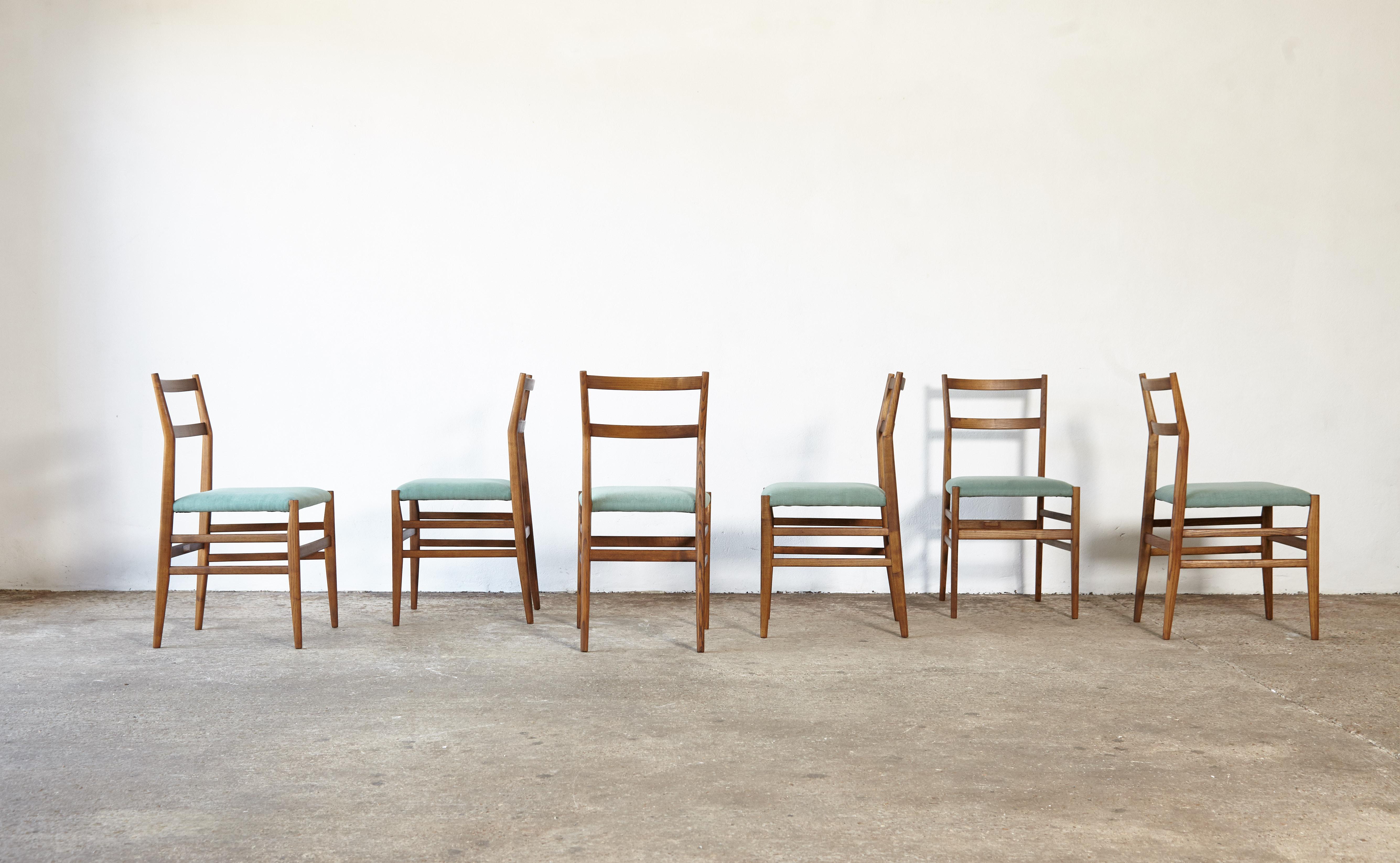 A Set of 12 Gio Ponti Leggera Model 646 Dining Chairs for Cassina, Italy, 1950s 8