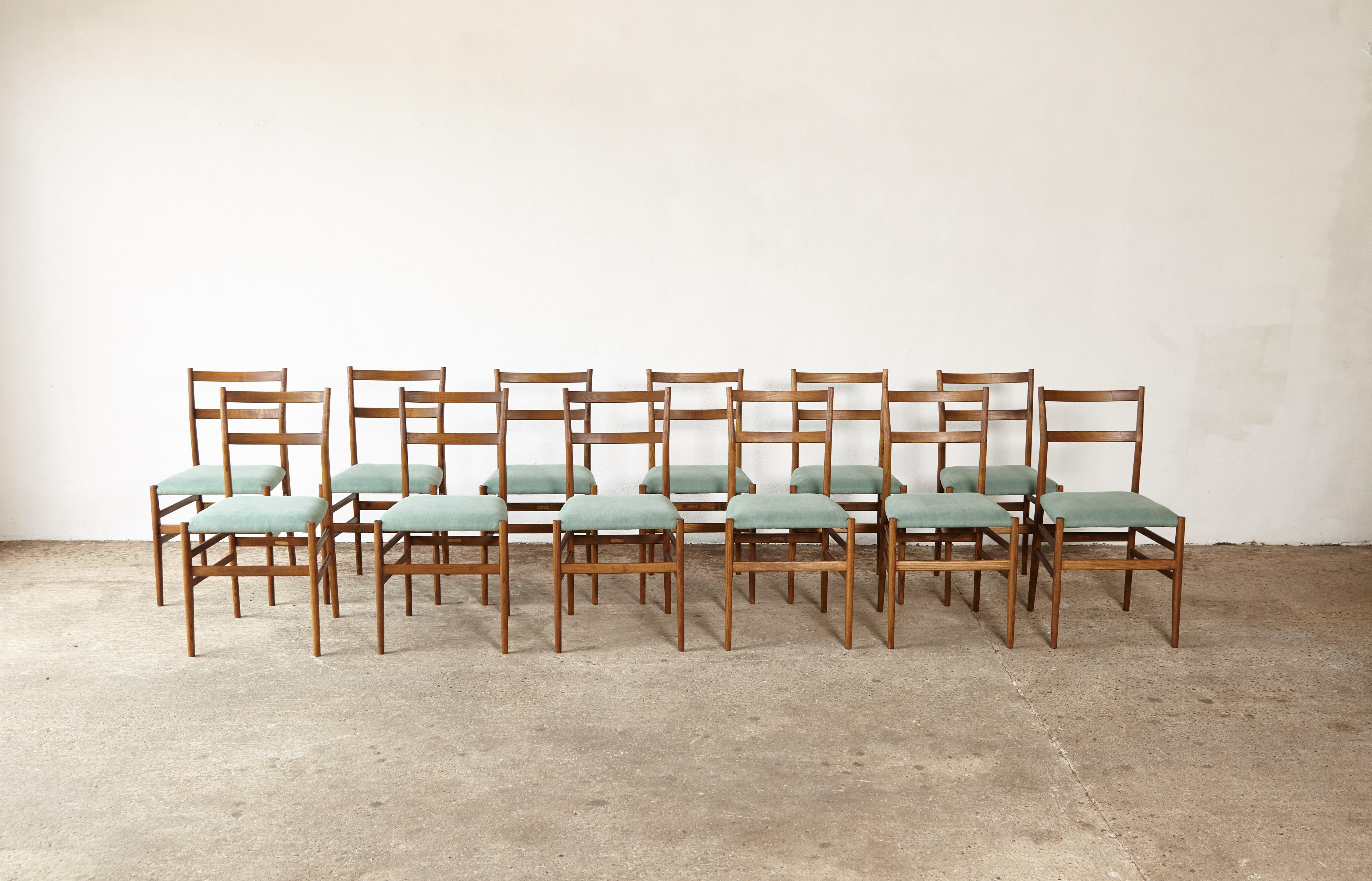 Mid-Century Modern A Set of 12 Gio Ponti Leggera Model 646 Dining Chairs for Cassina, Italy, 1950s