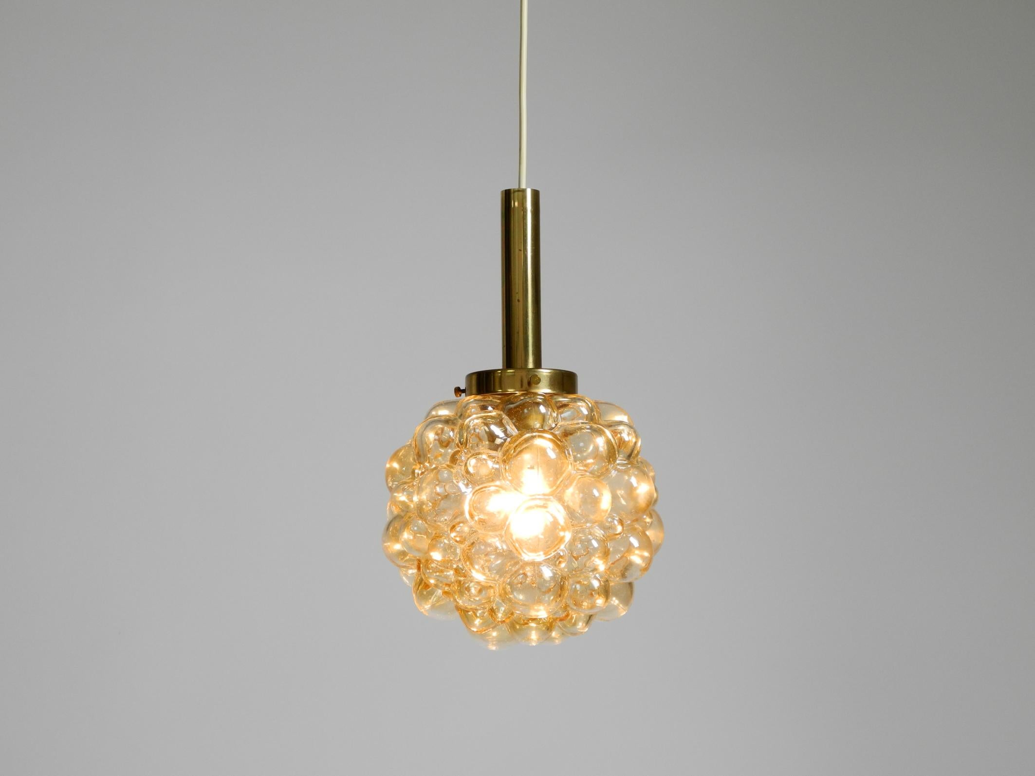 Lampada a sospensione a bolle di vetro originale degli anni '60  Prodotto da Limburg In condizioni buone in vendita a München, DE