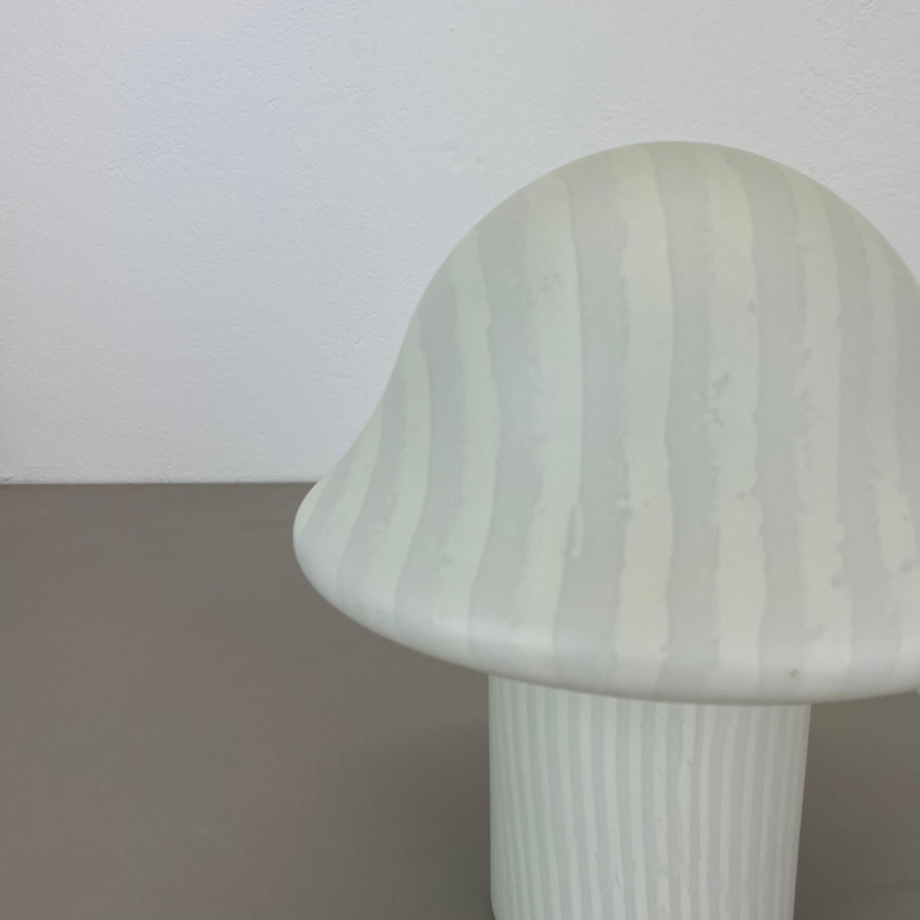 20ième siècle Lampe de bureau zébrée champignon originale de Peill & Putzler, Allemagne, 1970 en vente