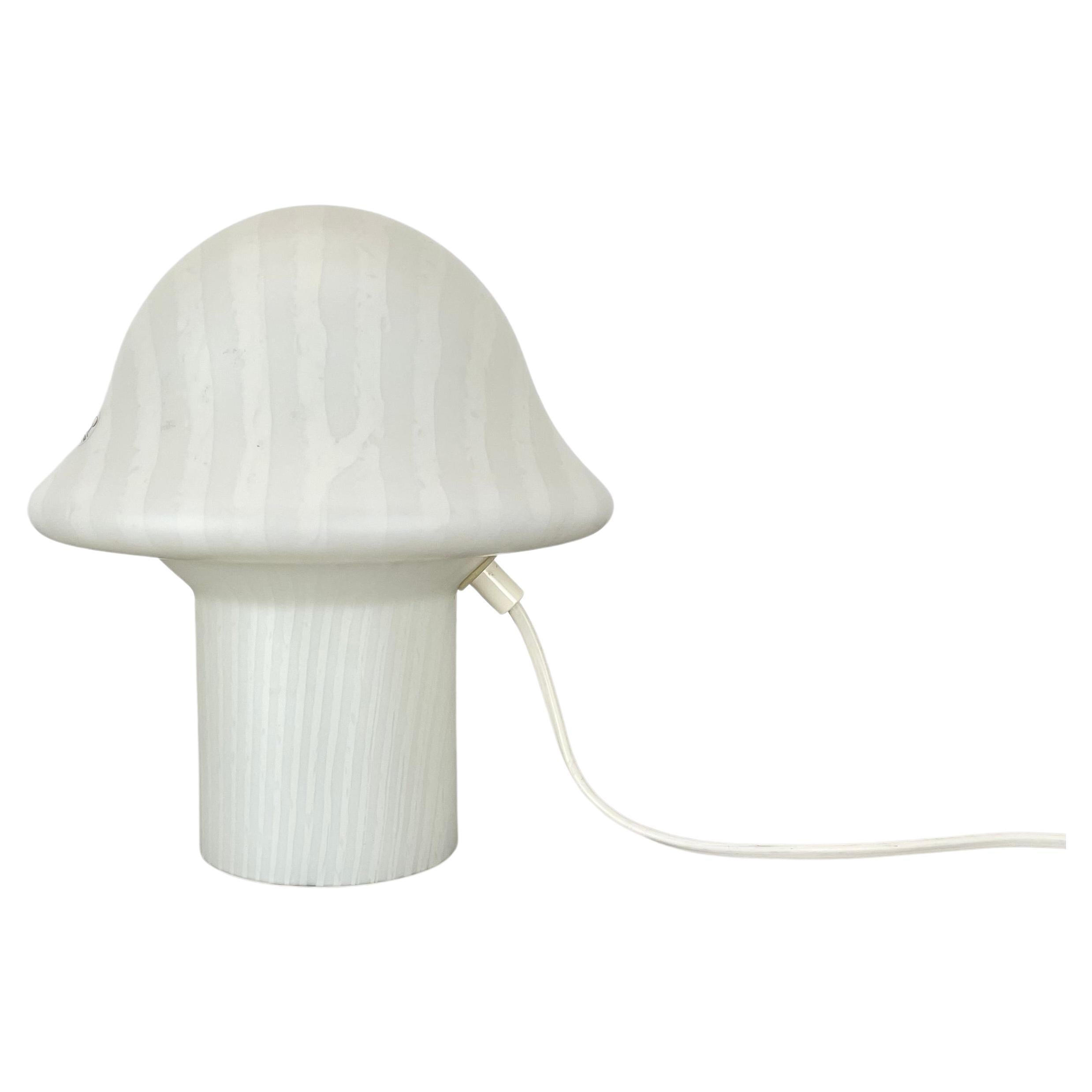 Lampe de bureau champignon zébréno originale de Peill & Putzler, Allemagne  Années 1970 no2