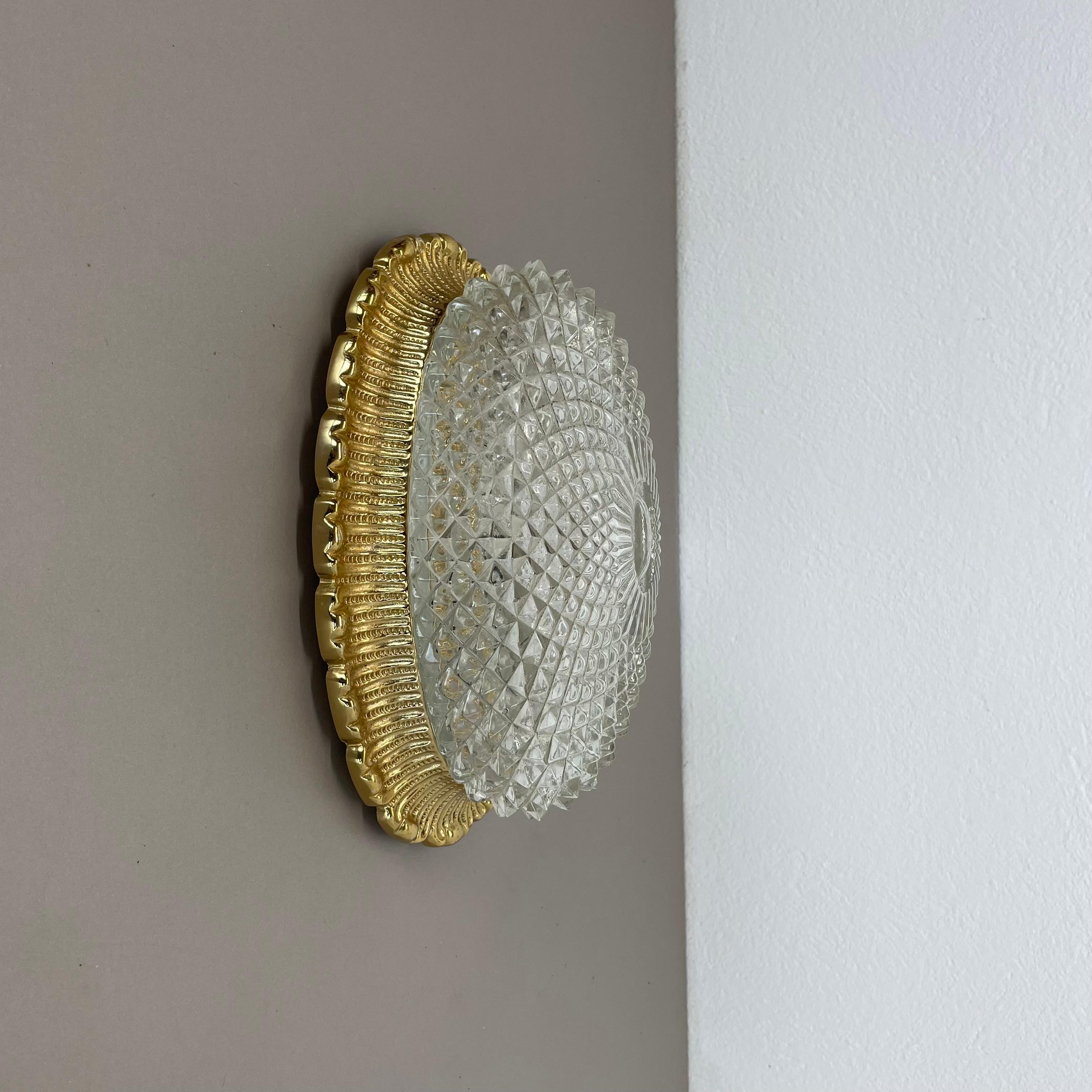 Metallo Originale applique in vetro dorato di Glashütte Limburg, anni '70 in vendita