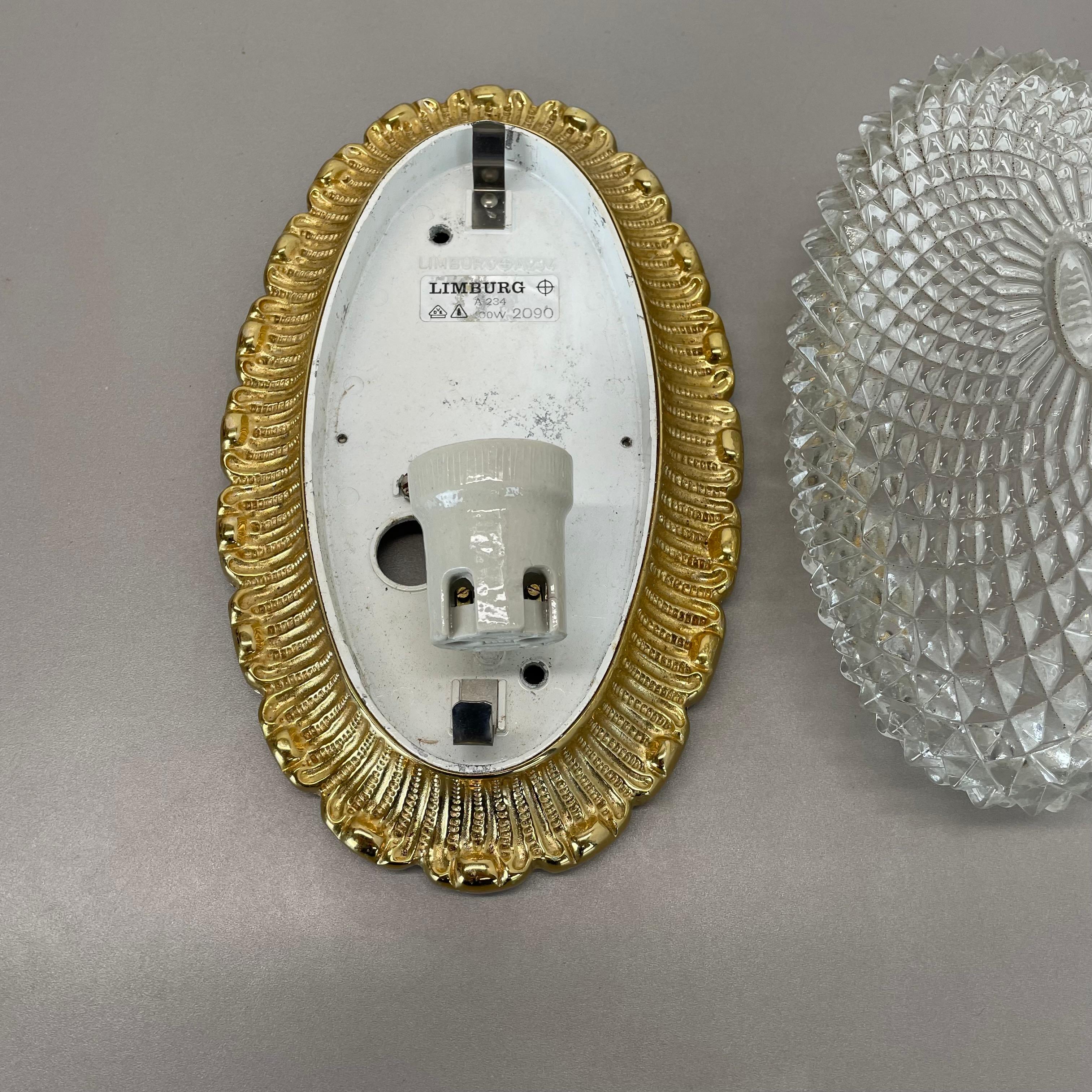 Originale applique in vetro dorato di Glashütte Limburg, anni '70 in vendita 2