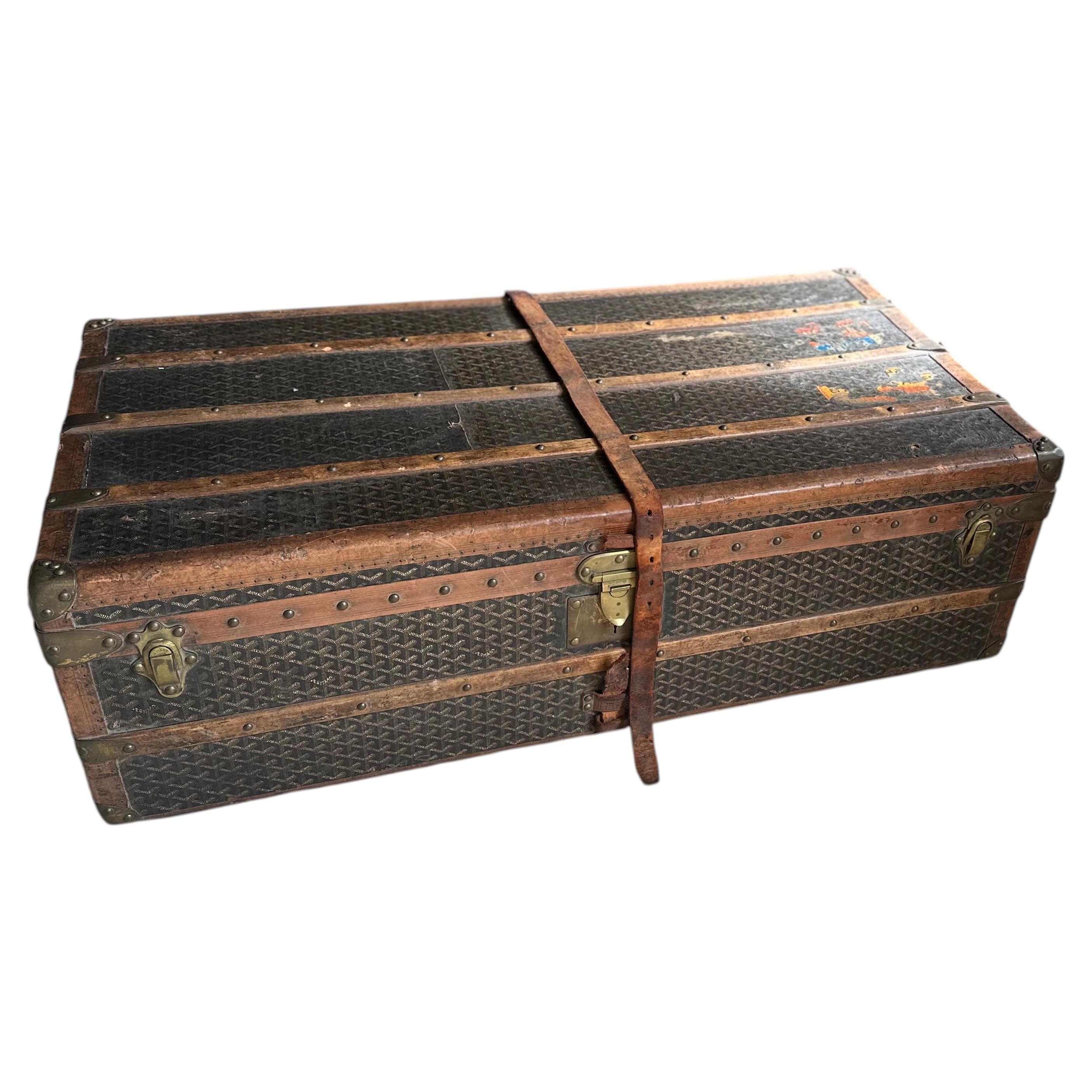 Original Goyard Steamer Trunk in Chevron Canvas, France, circa 1900 For Sale
