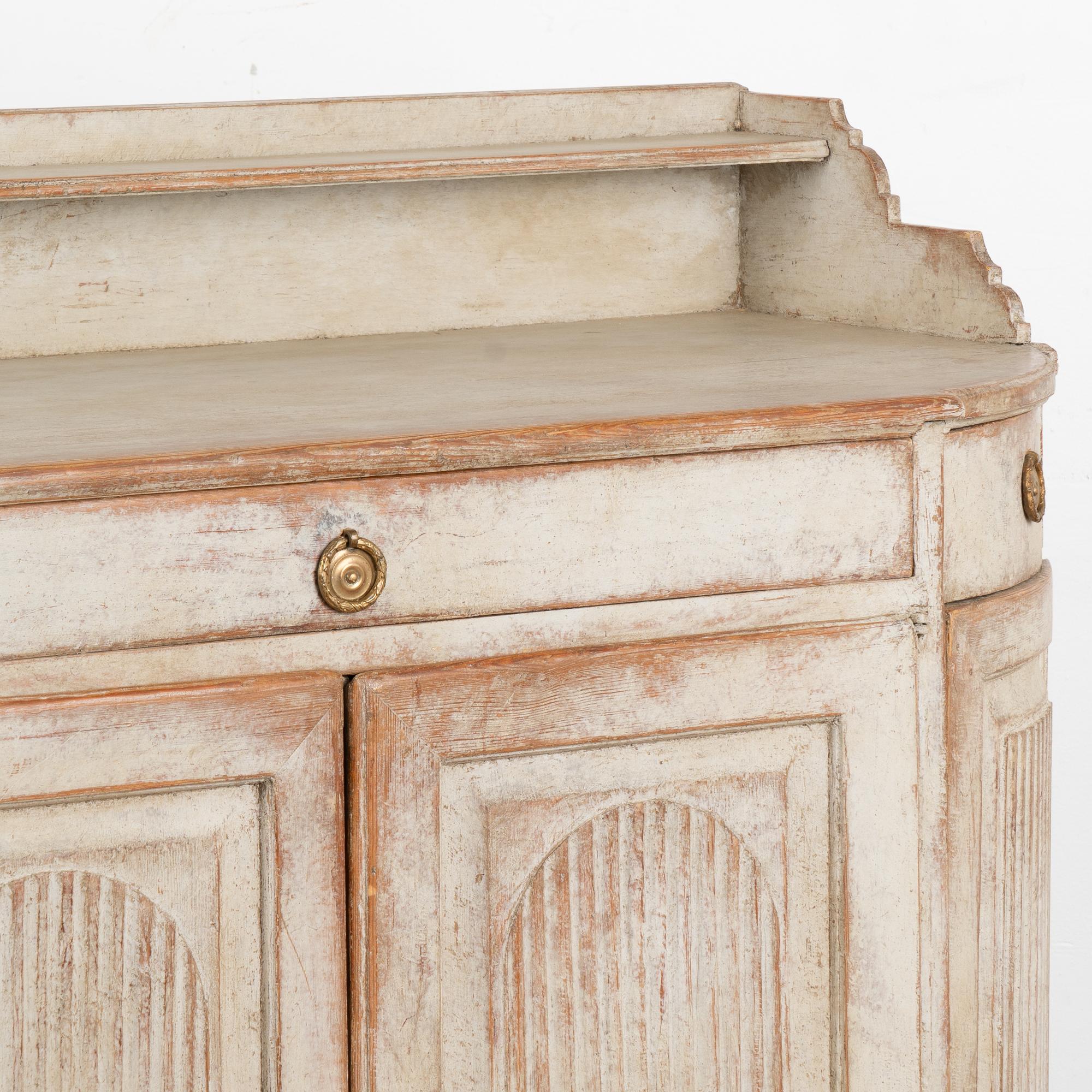 Original Gray Painted Gustavian Sideboard Buffet, Sweden circa 1840-60 3