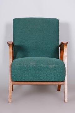 Original Green Beech Art Deco Armchair, Revitalized Varnish,  1940s, Czechia