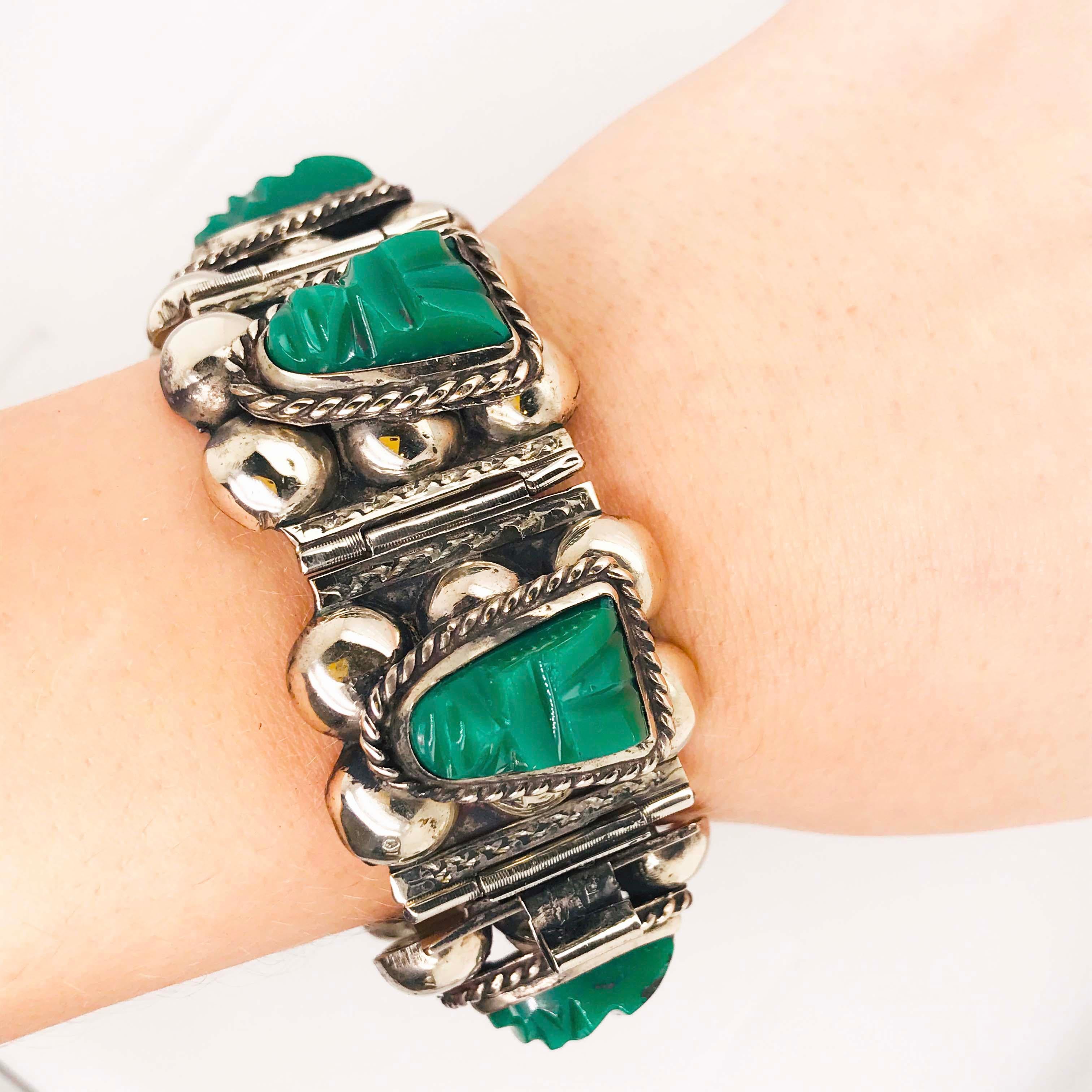 Maßgefertigtes Sterlingsilber-Armband mit grüner Chalcedonmaske, Mexiko-Maske 2