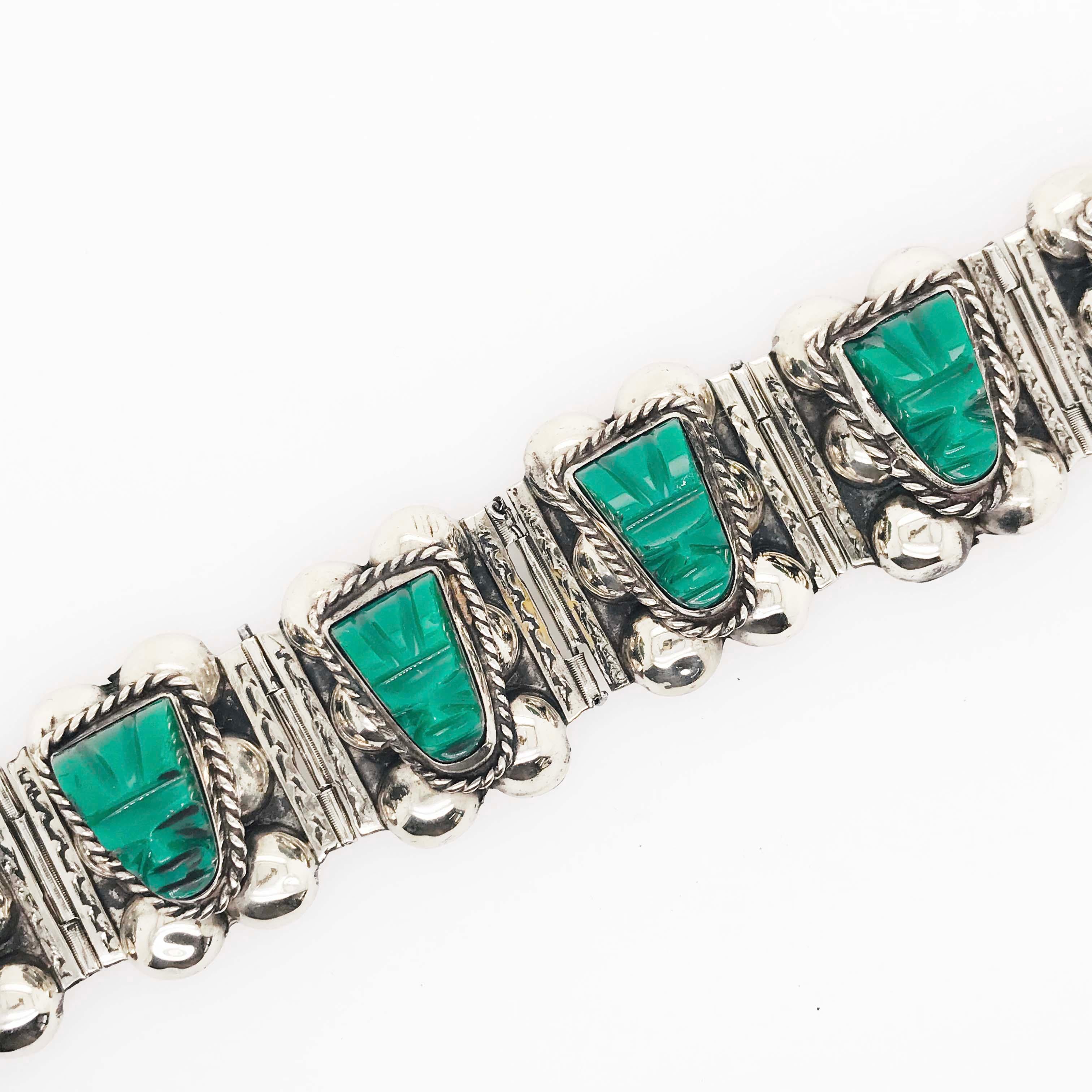 Maßgefertigtes Sterlingsilber-Armband mit grüner Chalcedonmaske, Mexiko-Maske 3