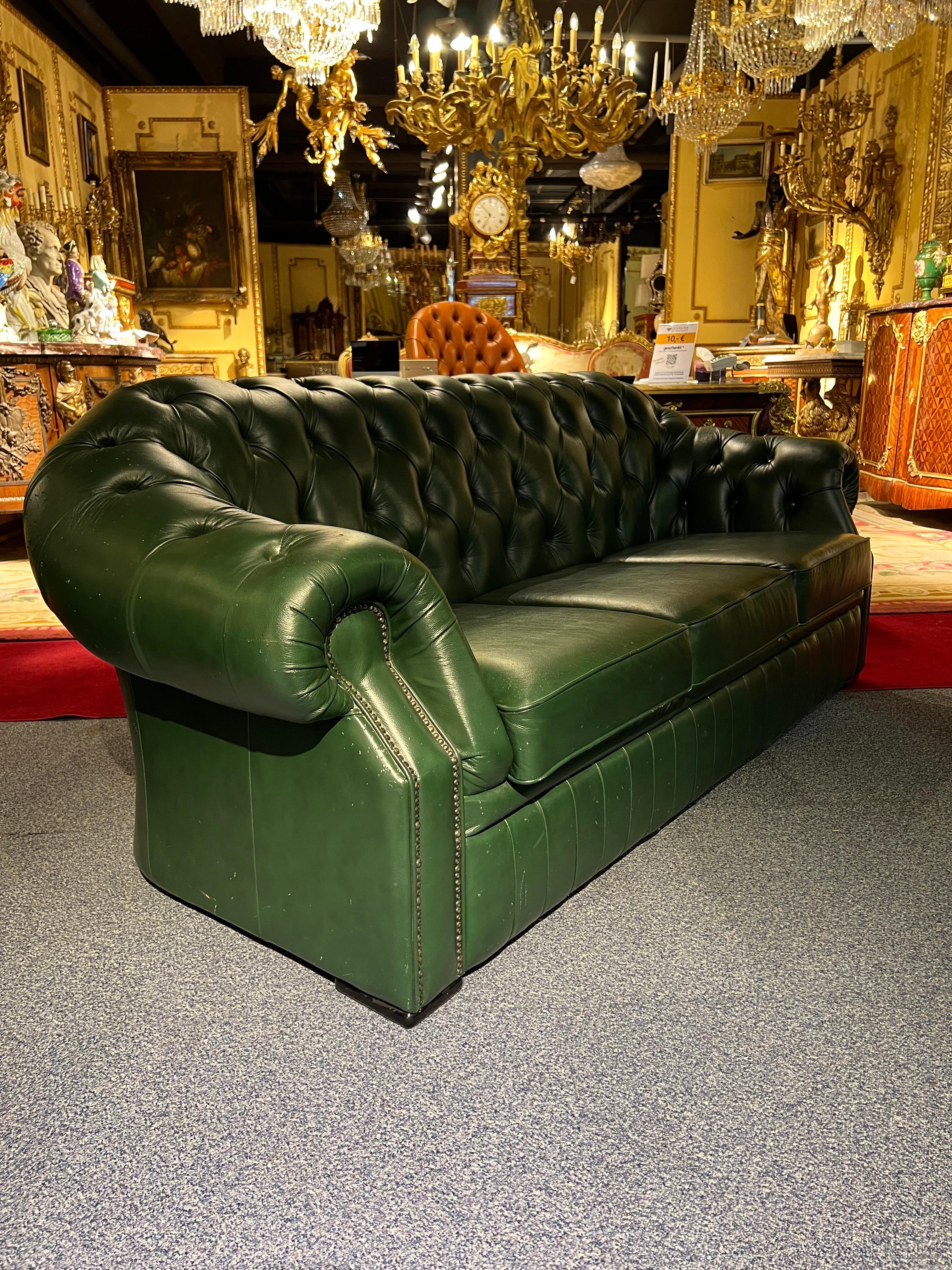 20th Century Original Green Chesterfield Set Kent Modell Three and Two Seater and Armchair For Sale