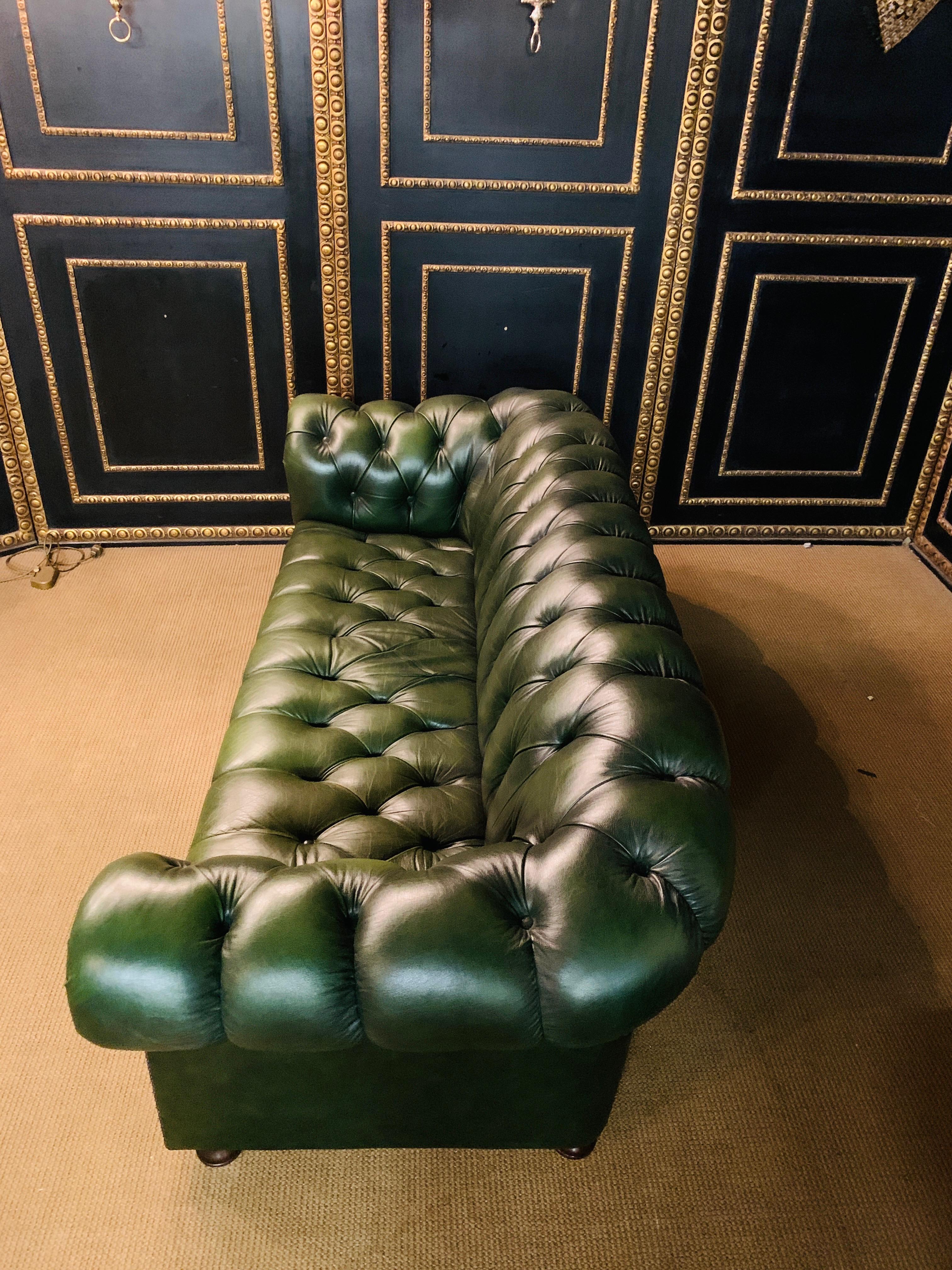 Original Green Chesterfield Sofa from the 80's 2