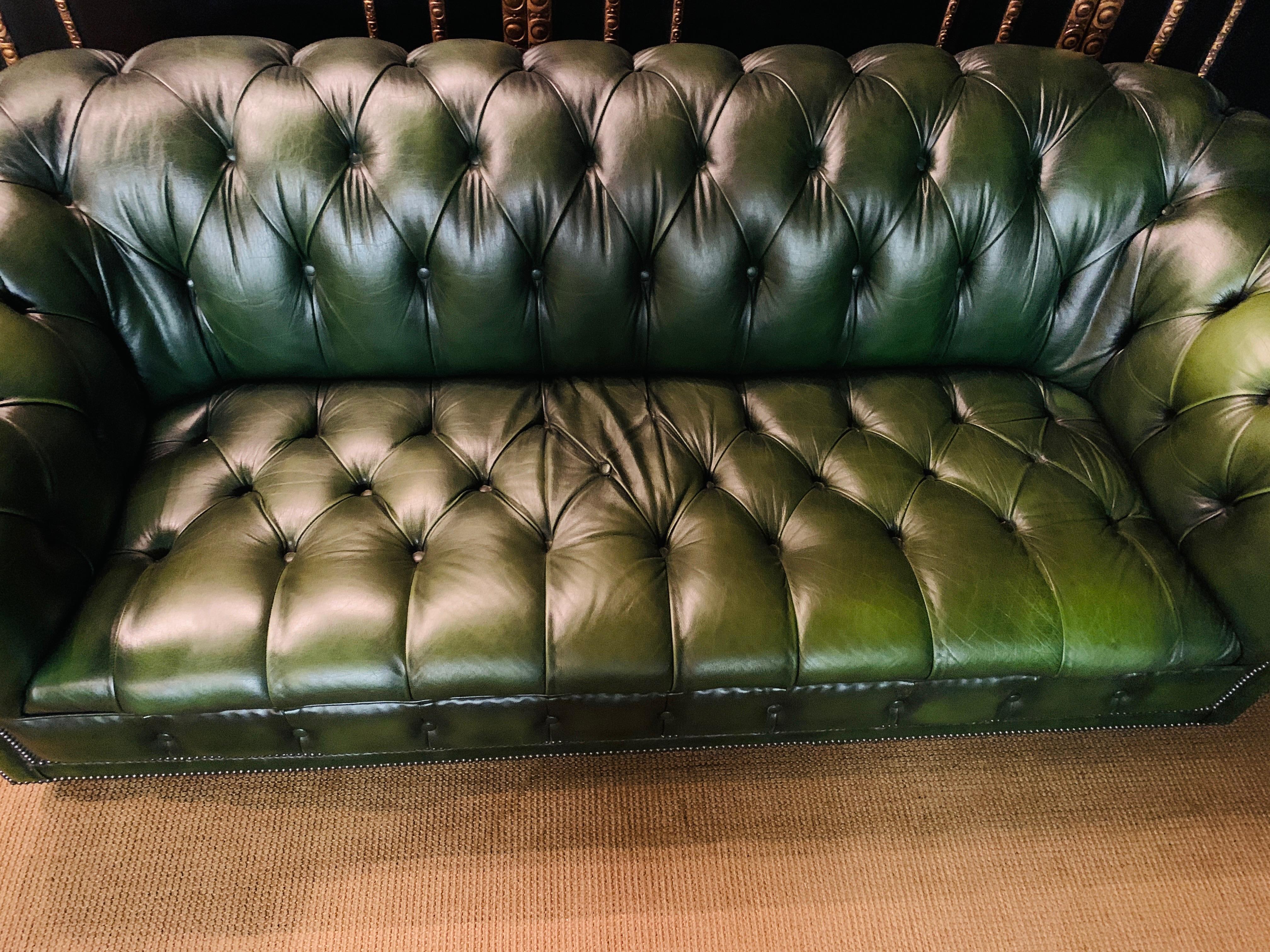 Original Green Chesterfield Sofa from the 80's 4