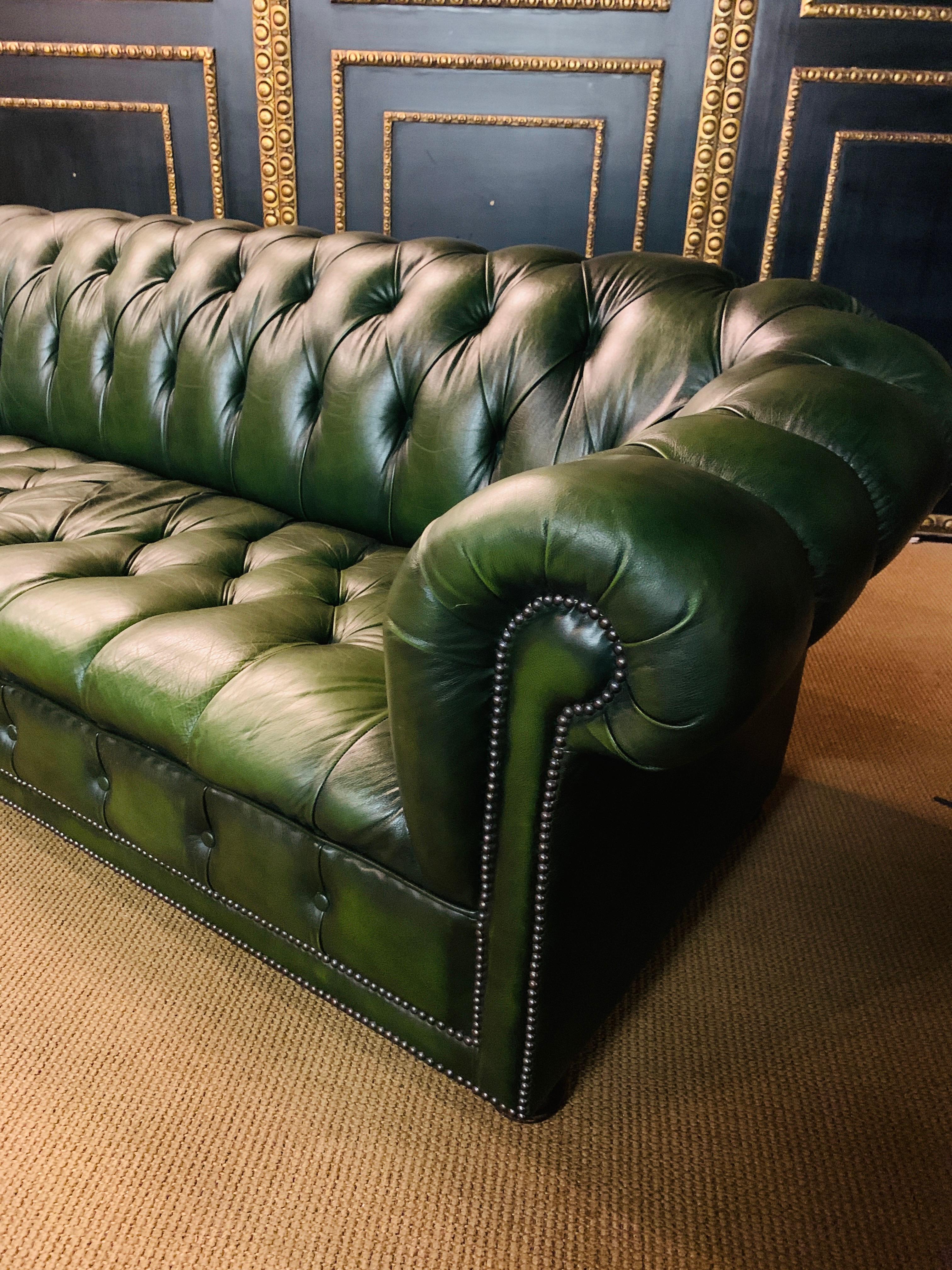 Original Green Chesterfield Sofa from the 80's 5
