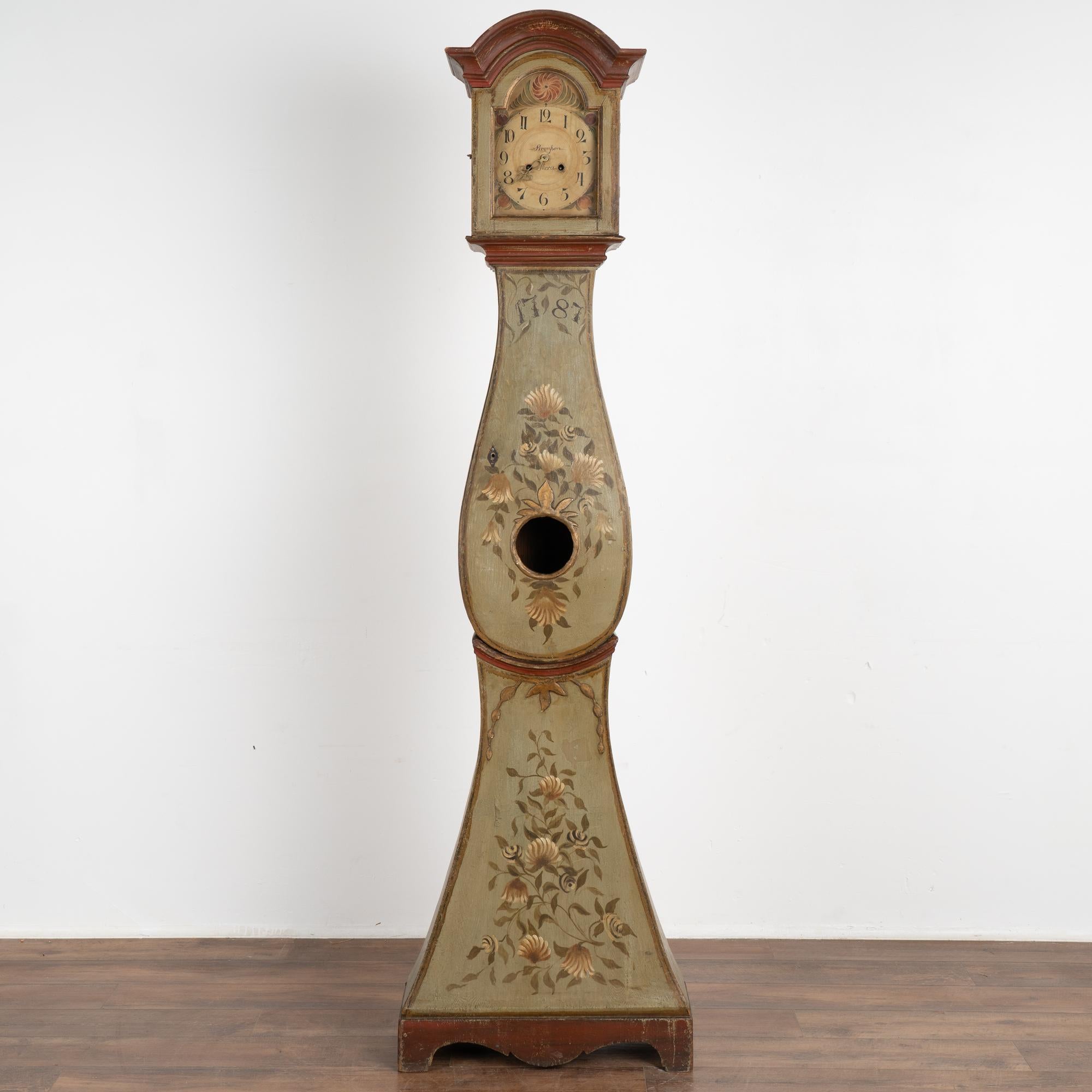 Original Green Painted Swedish Mora Grandfather Clock, Dated 1787 In Good Condition For Sale In Round Top, TX