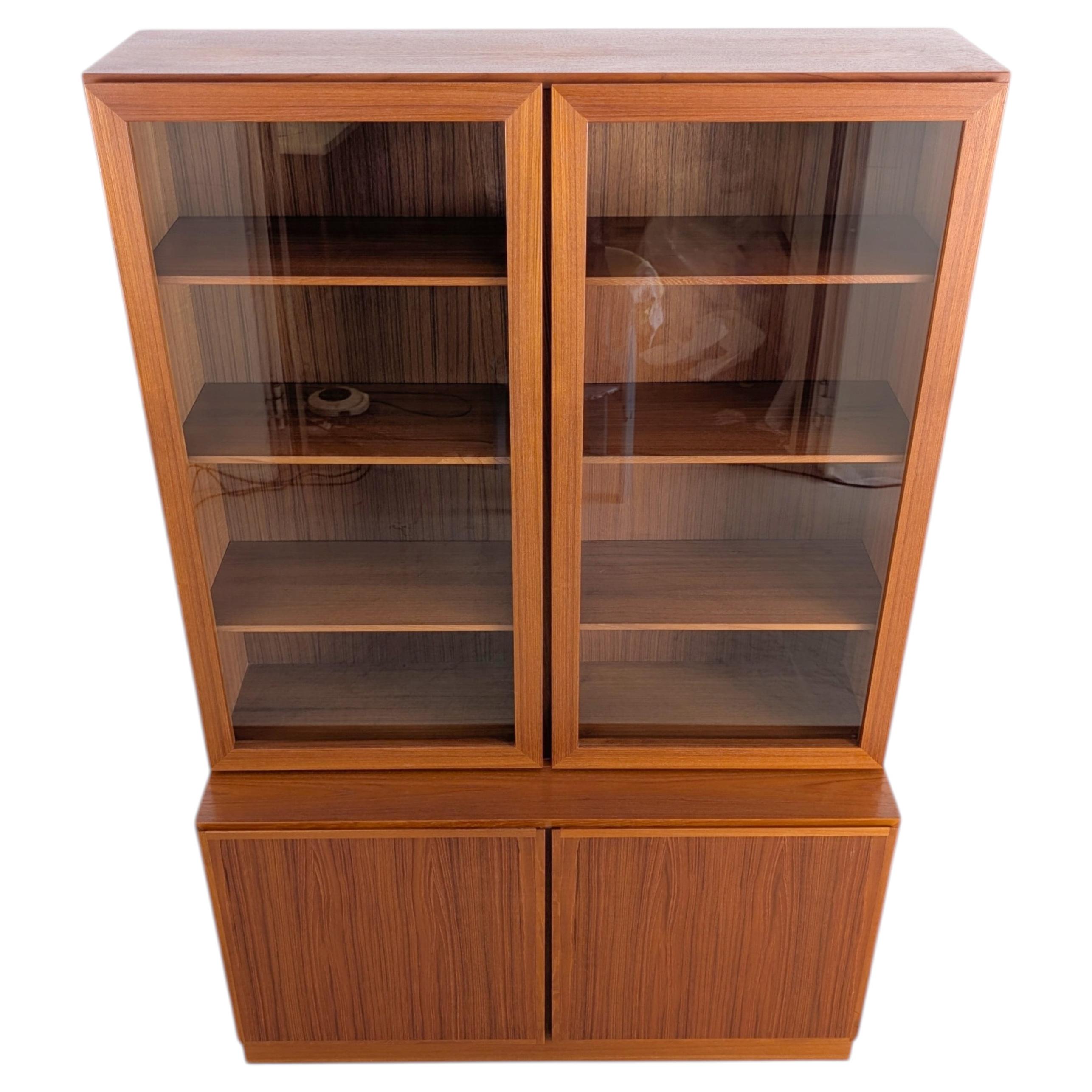 Original Gunni Omann Teak Vitrine Midcentury Schrank Omann Jun For Sale
