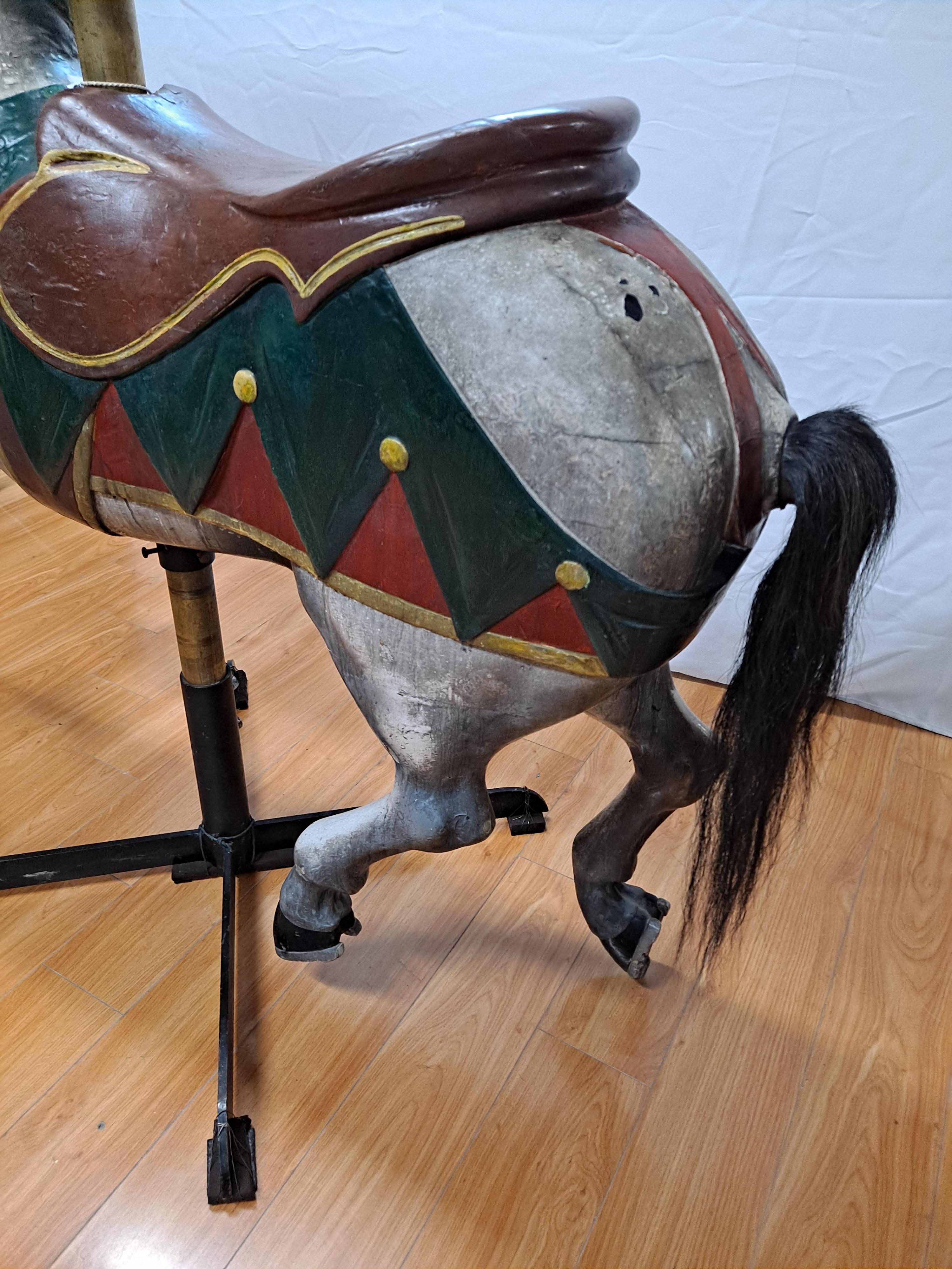 Cavallo da carosello originale di Gustave Dentzel in vendita 3