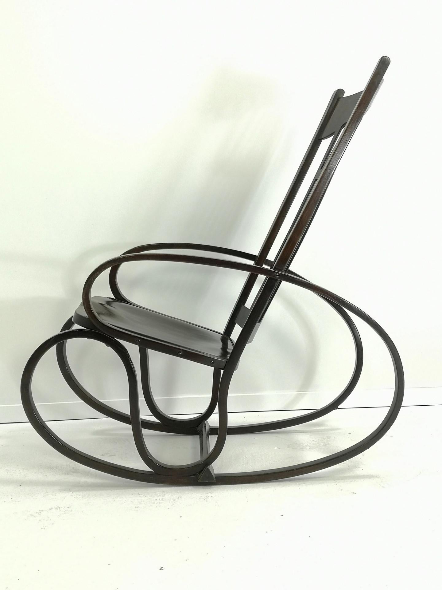 20th Century Original Gustav Siegel Bentwood Rocking Chair for Jacob & Josef Kohn, 1910s For Sale