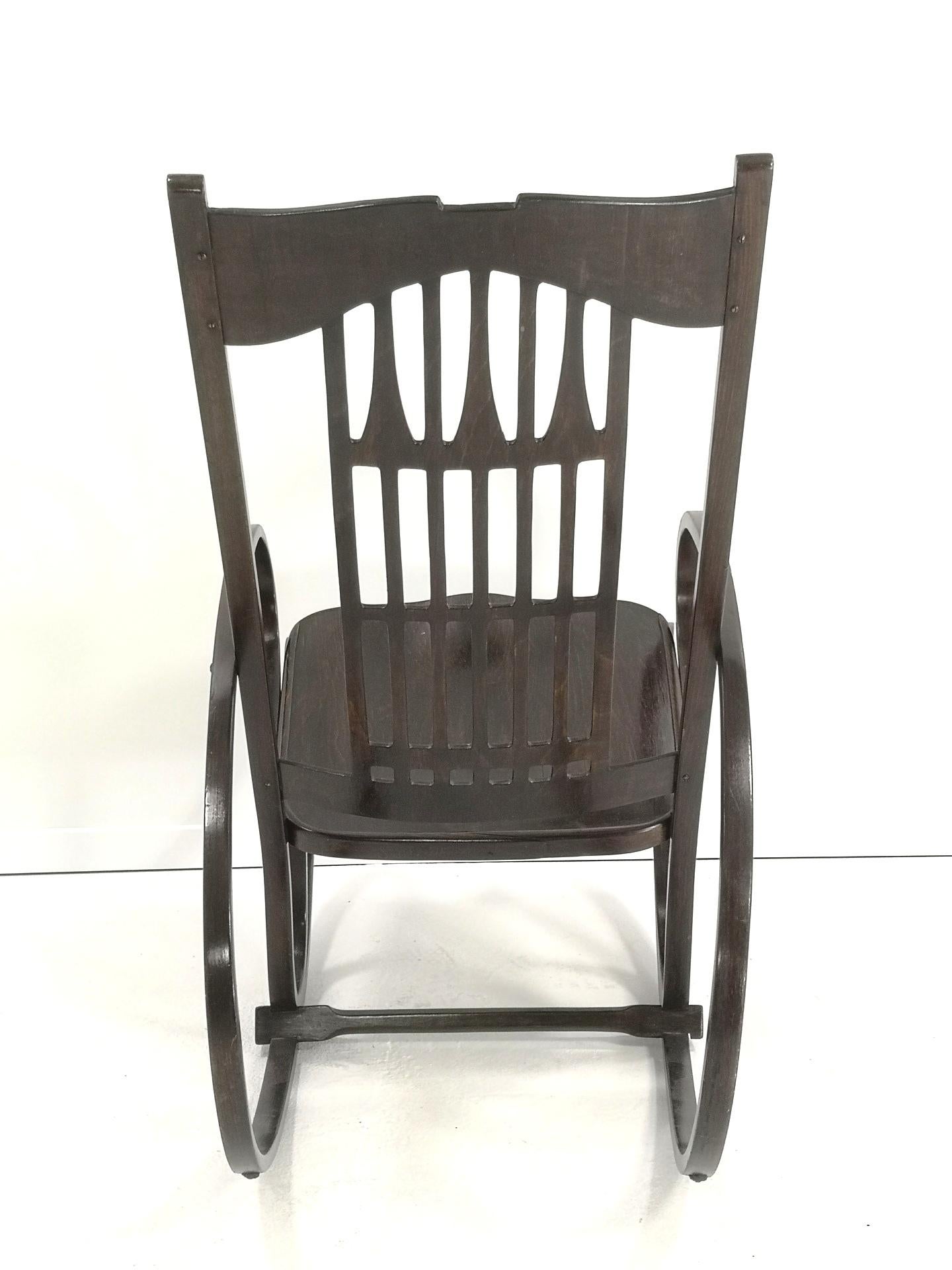 Original Gustav Siegel Bentwood Rocking Chair for Jacob & Josef Kohn, 1910s For Sale 1