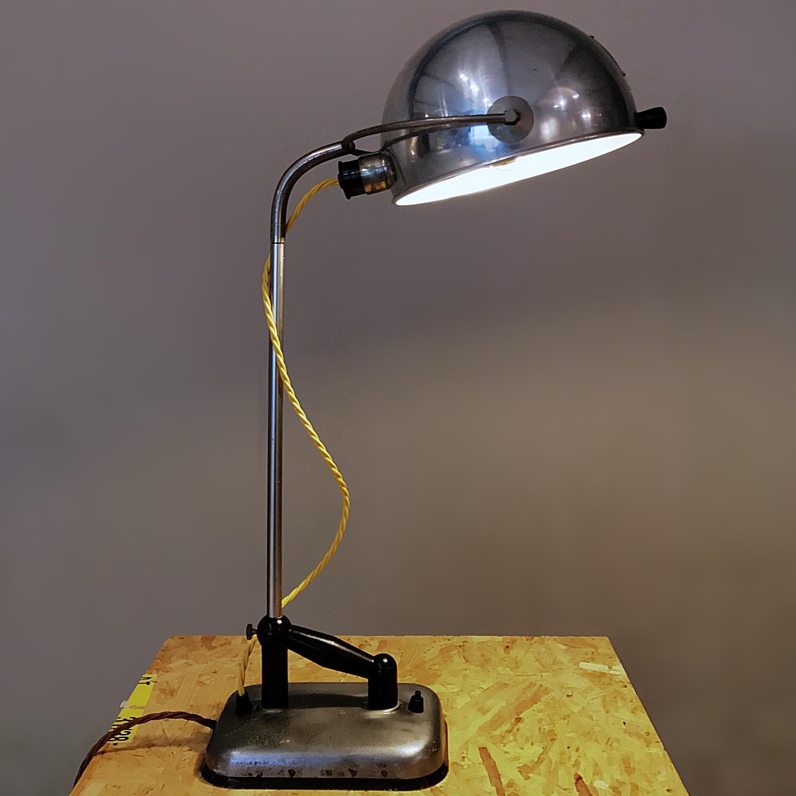 Original Hanau Bauhaus Globe Table Lamp, Alloy & Bakelit, 1930s, Germany 2