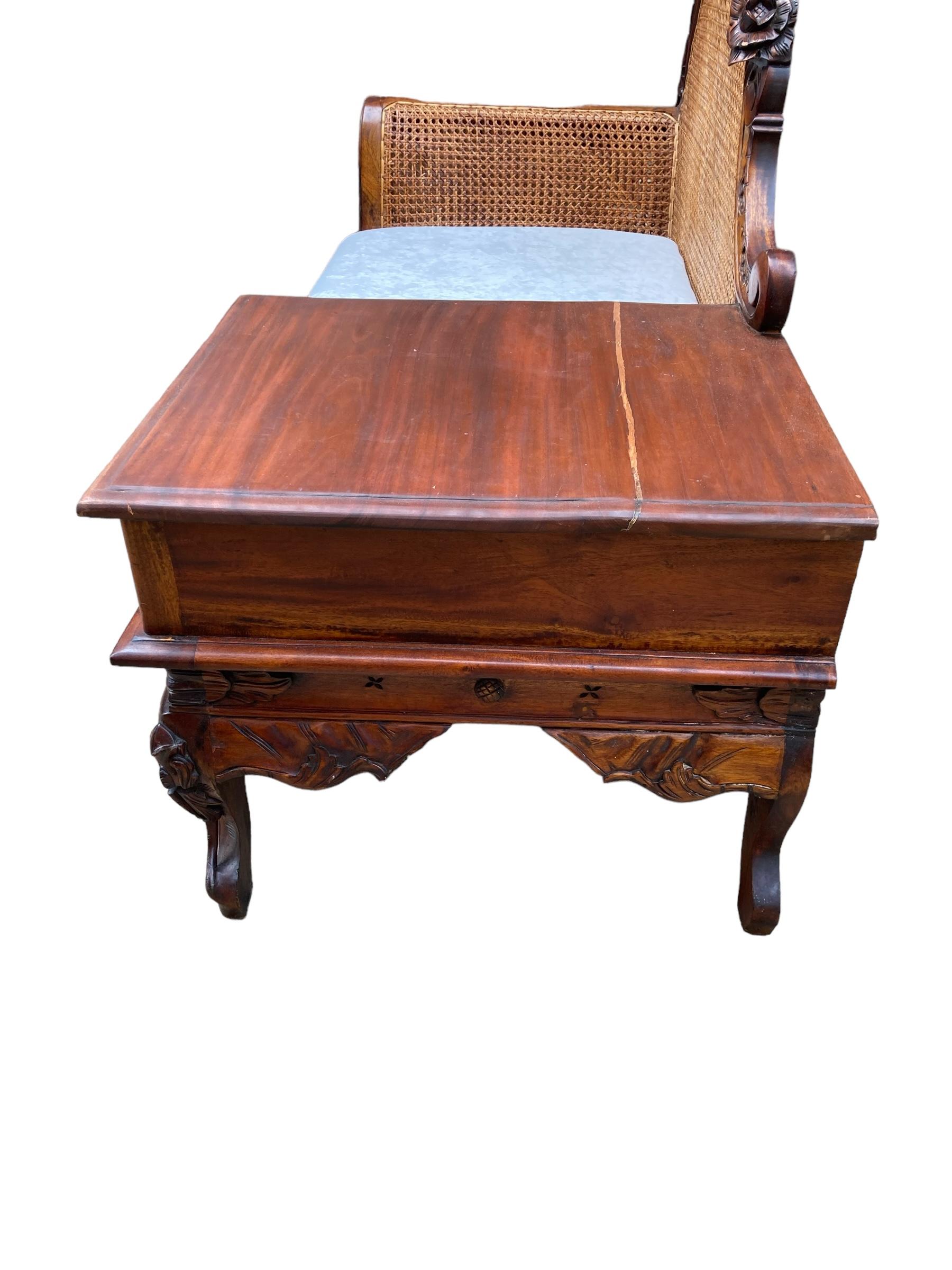 Original Hand Carved Mahogany Victorian Telephone or Gossip Bench, Bergere  For Sale 4