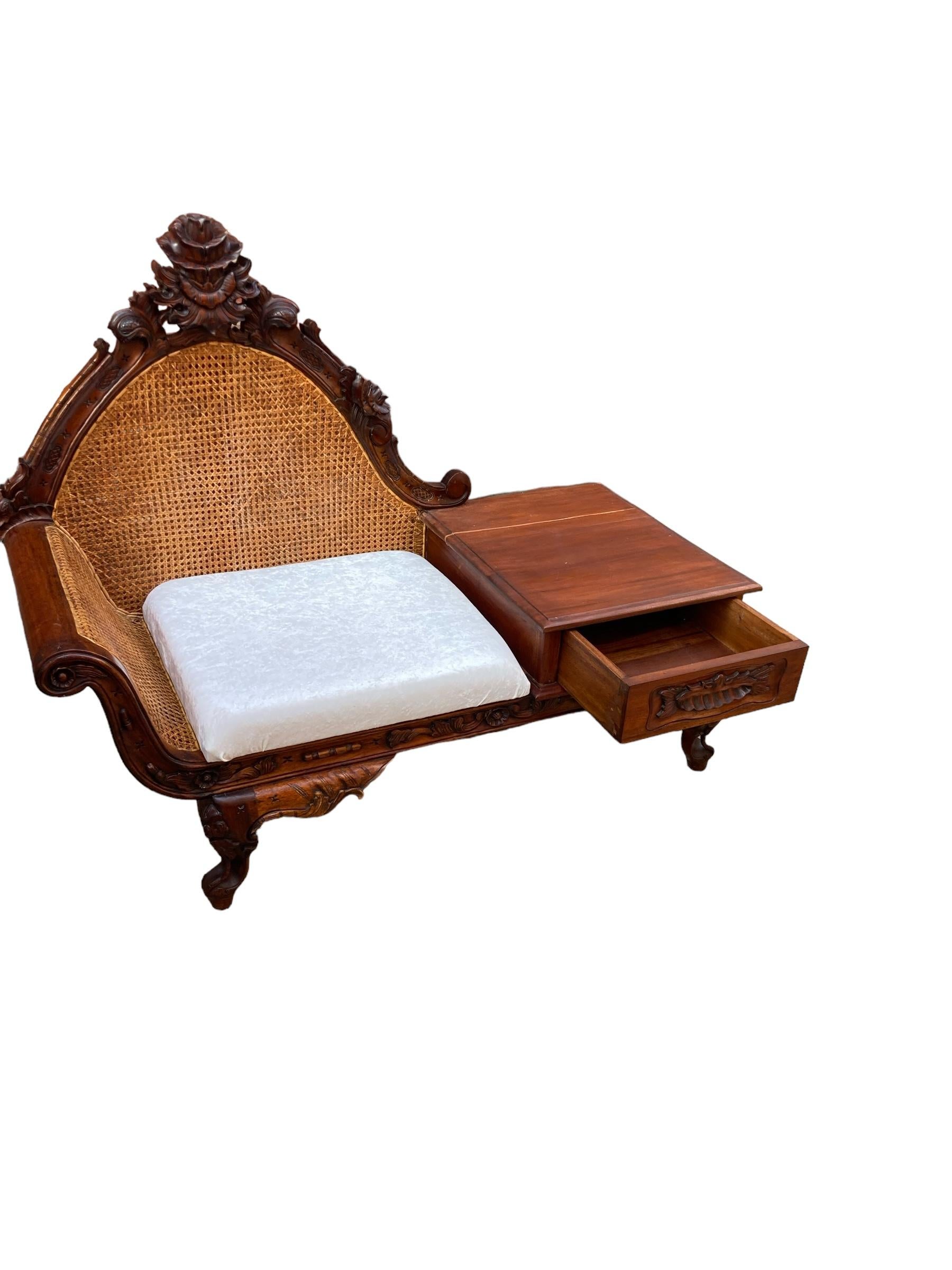 Bouclé Original Hand Carved Mahogany Victorian Telephone or Gossip Bench, Bergere  For Sale