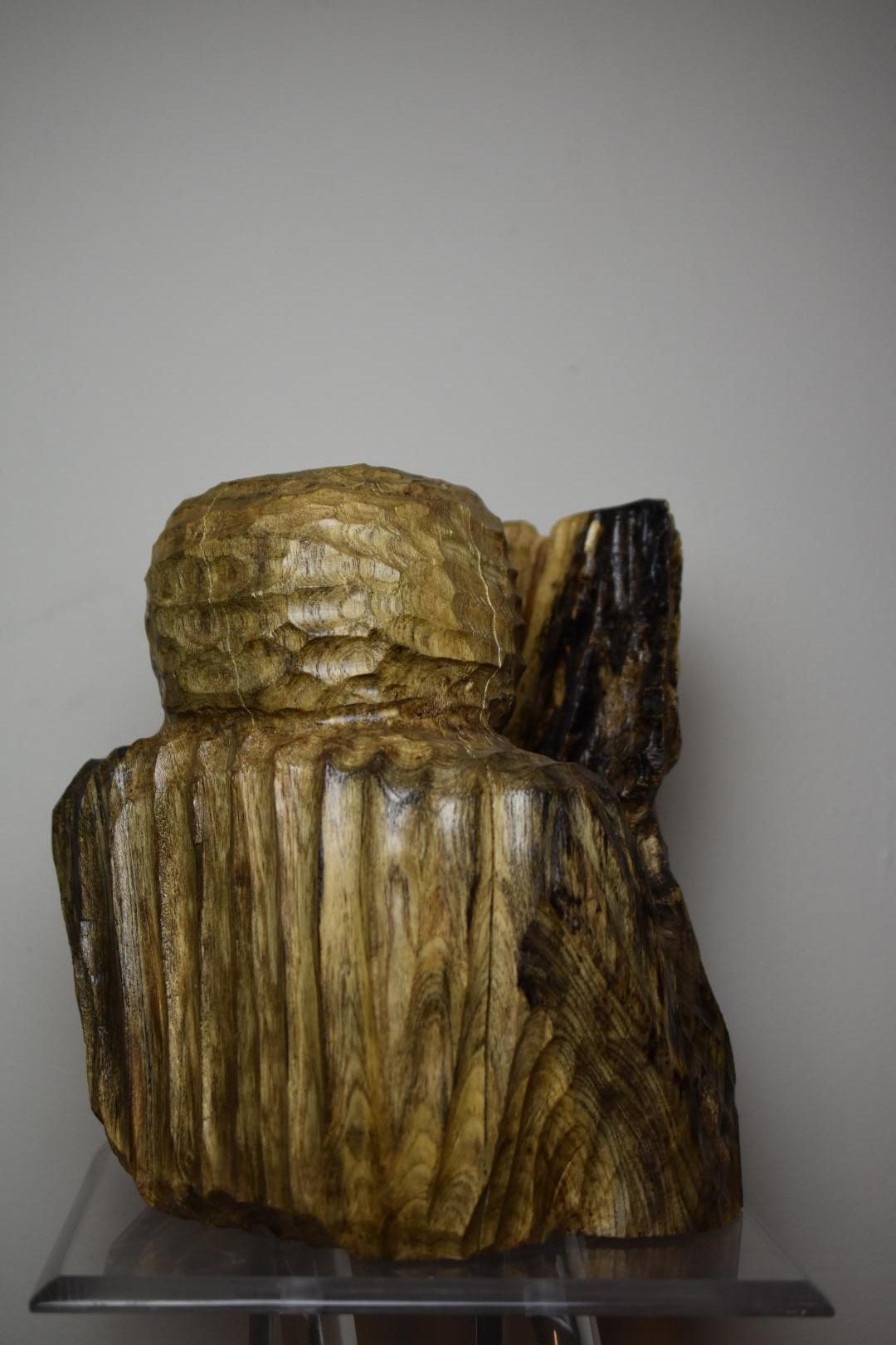 Travail du bois Sculpture originale sculptée à la main en vente