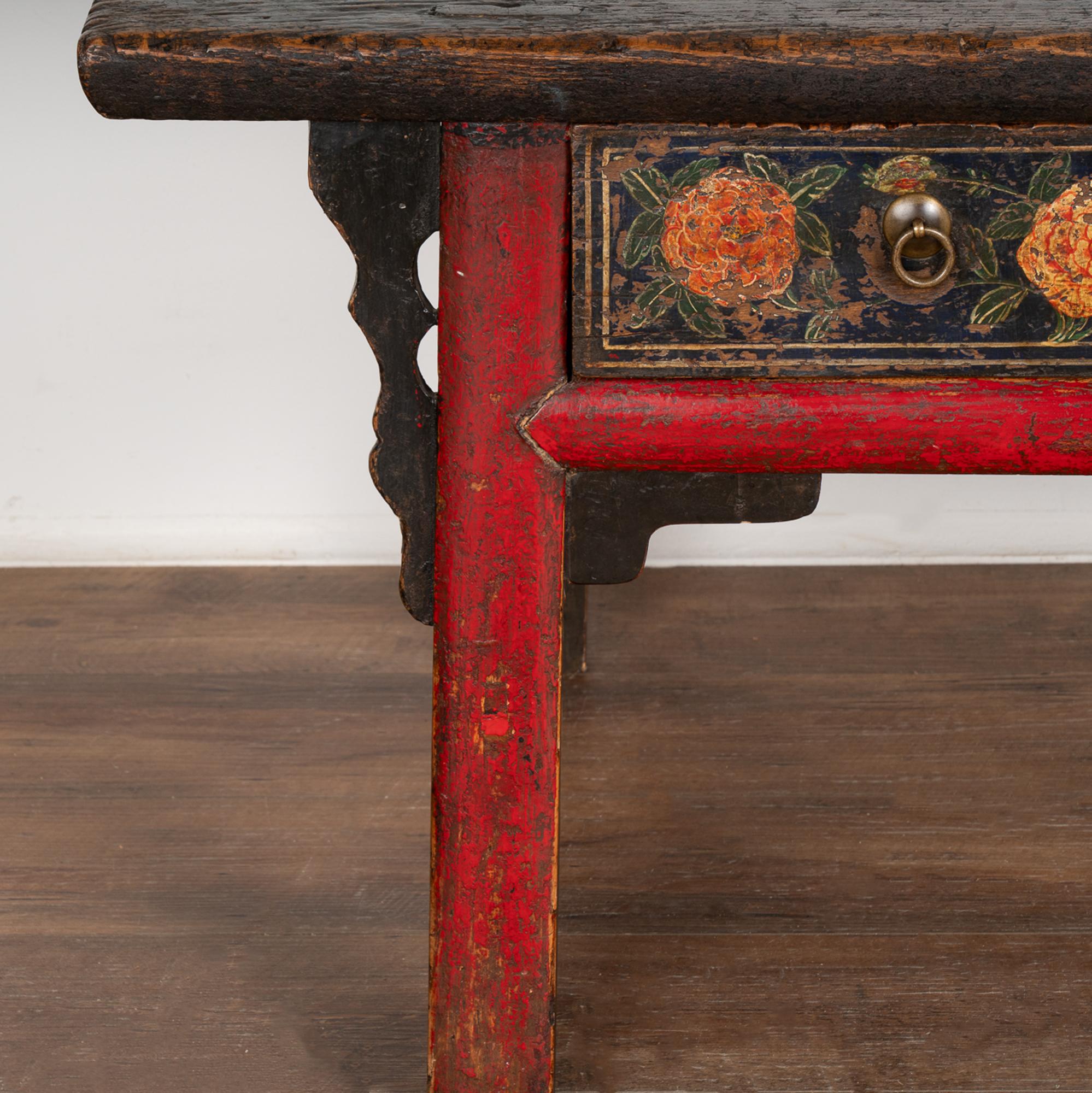 Original Hand Painted Coffee Table, China, circa 1820 1