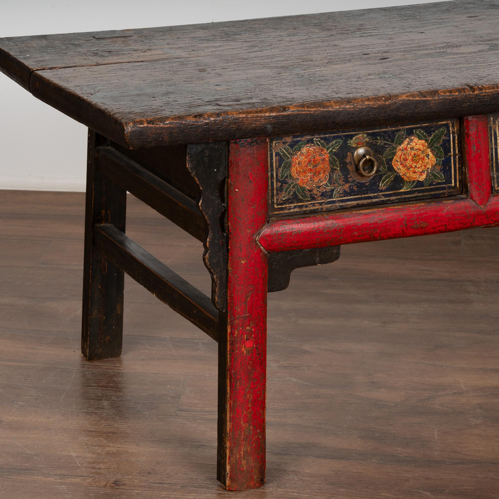 Chinese Original Hand Painted Coffee Table, China, circa 1820