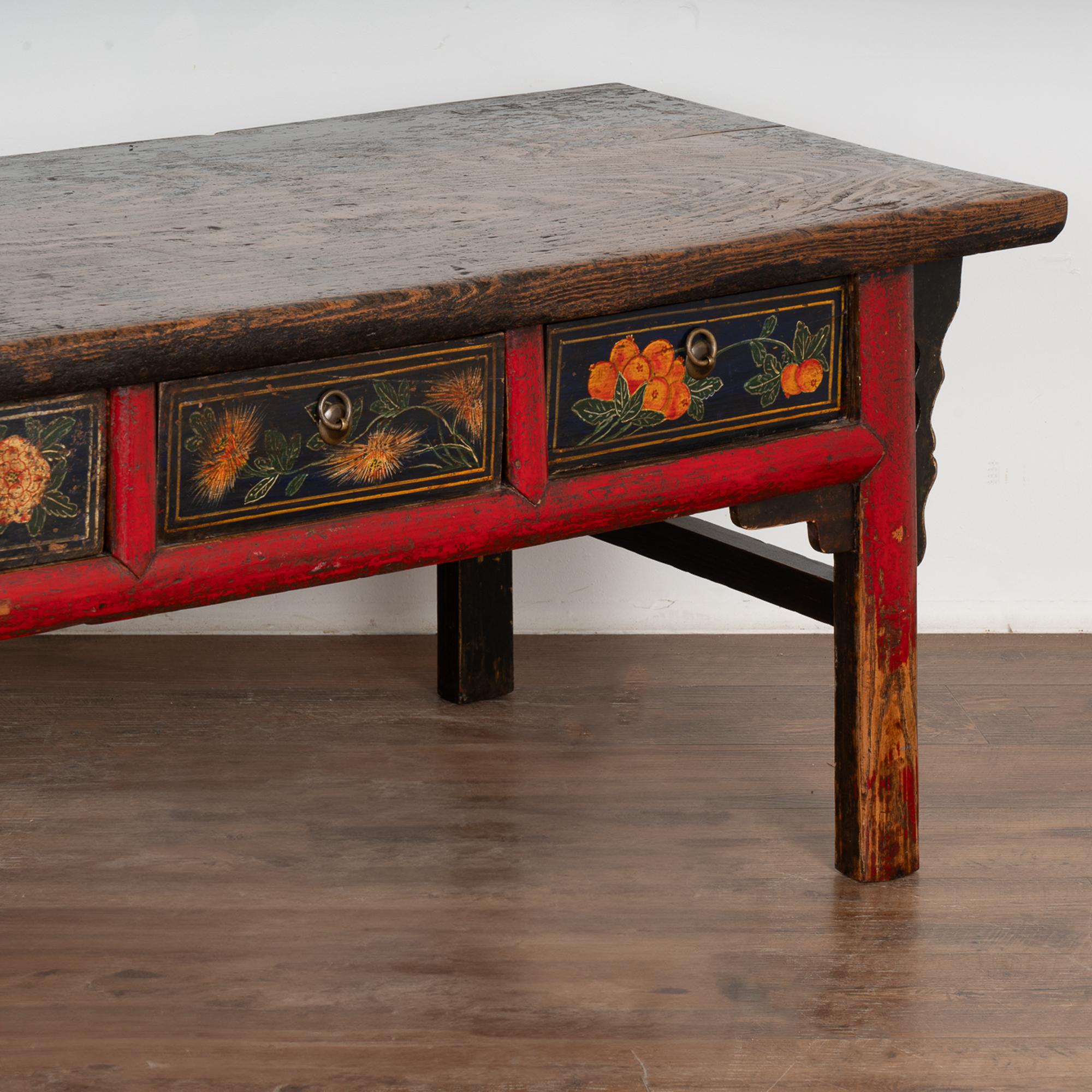 Original Hand Painted Coffee Table, China, circa 1820 In Good Condition In Round Top, TX