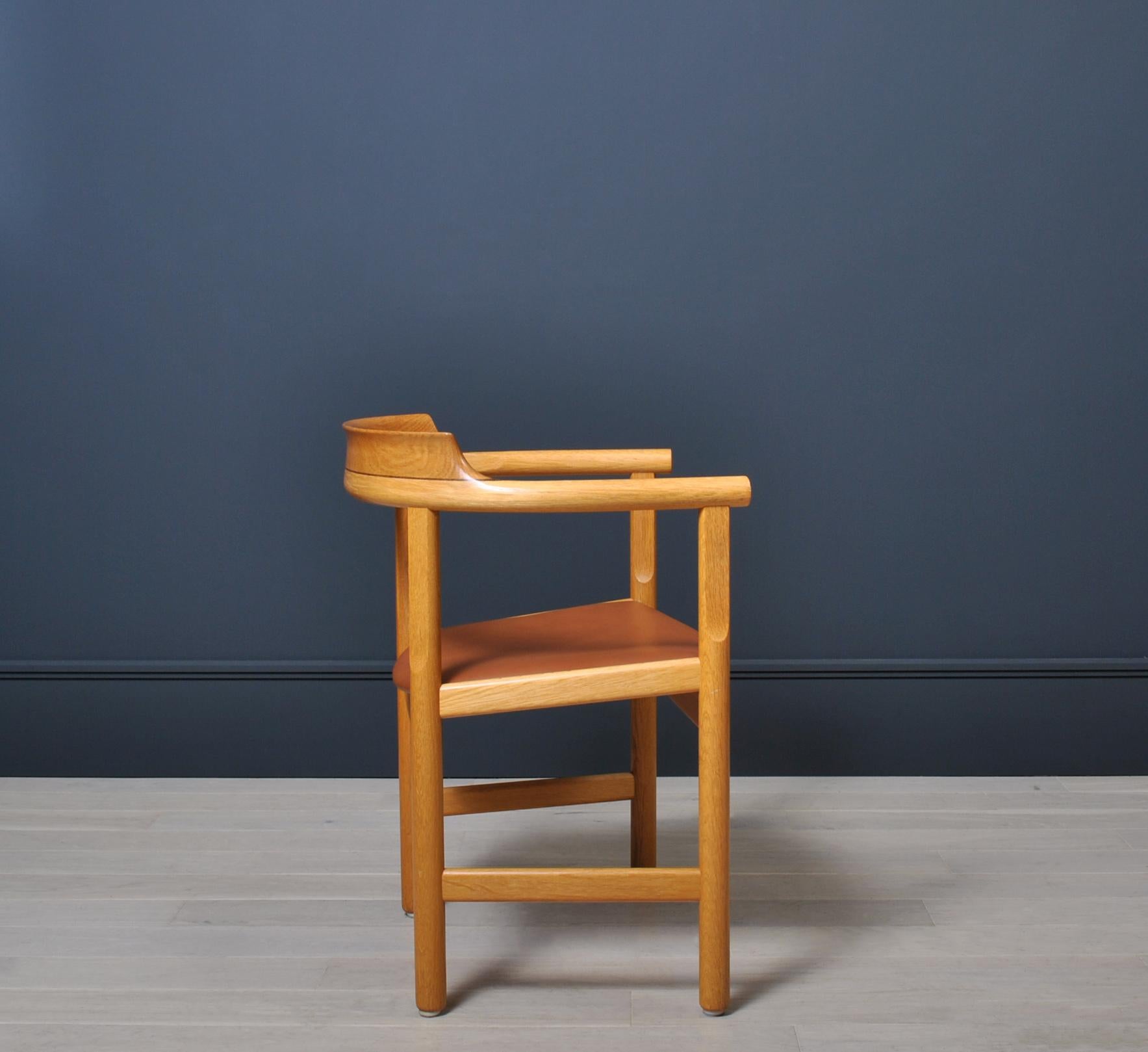 Original Hans J Wegner PP52 Chair, Oak In Good Condition In London, GB