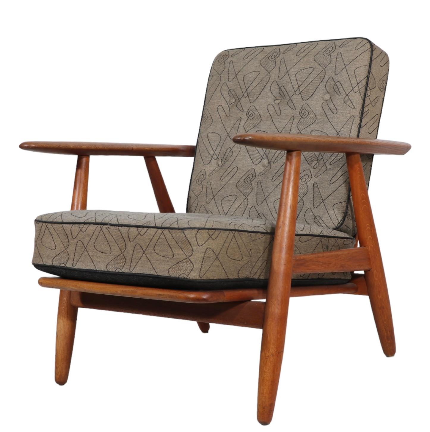 Original Hans Wegner Cigar Chair Made in Denmark for GETAMA c 1950's For Sale 3