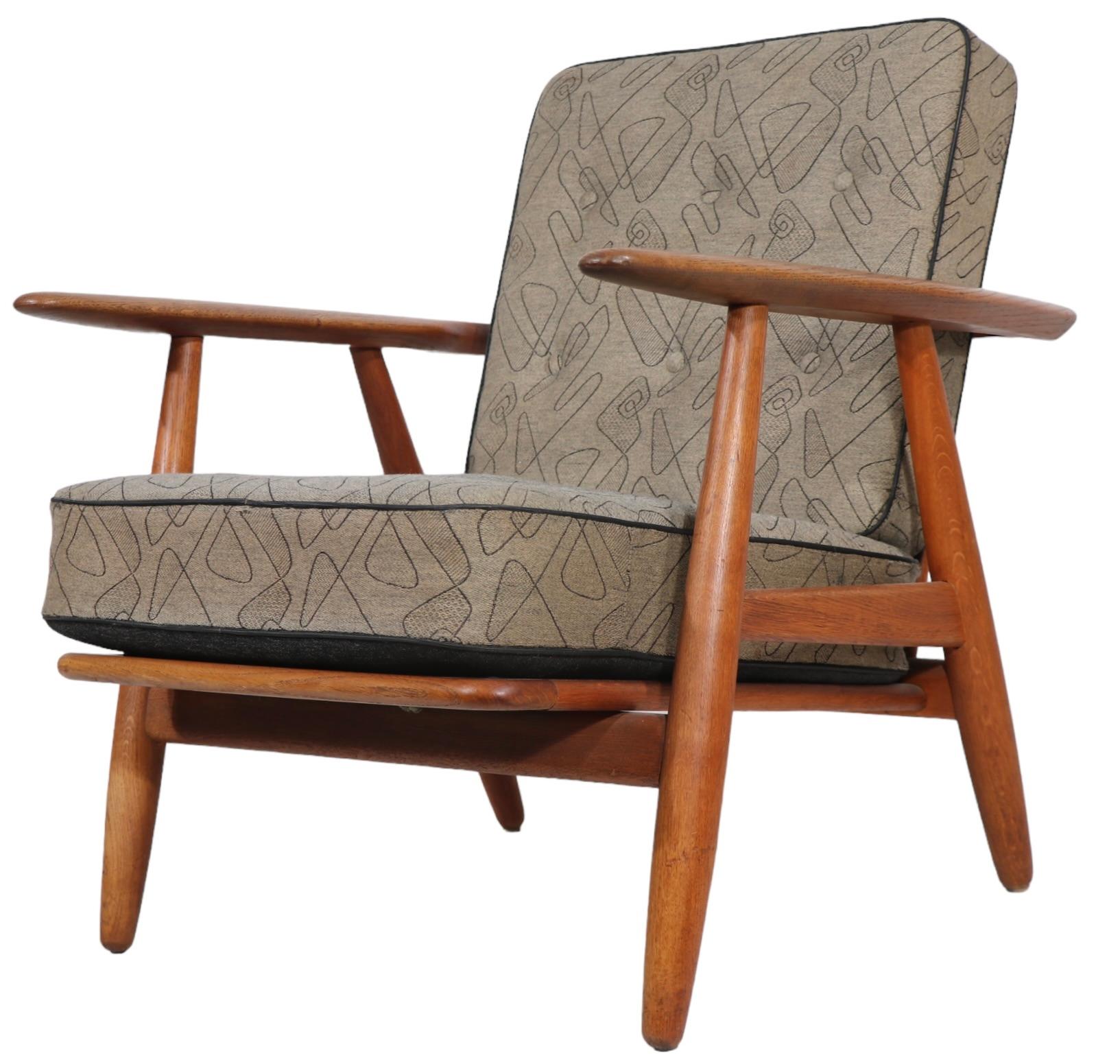 Original Hans Wegner Cigar Chair Made in Denmark for GETAMA c 1950's For Sale 2