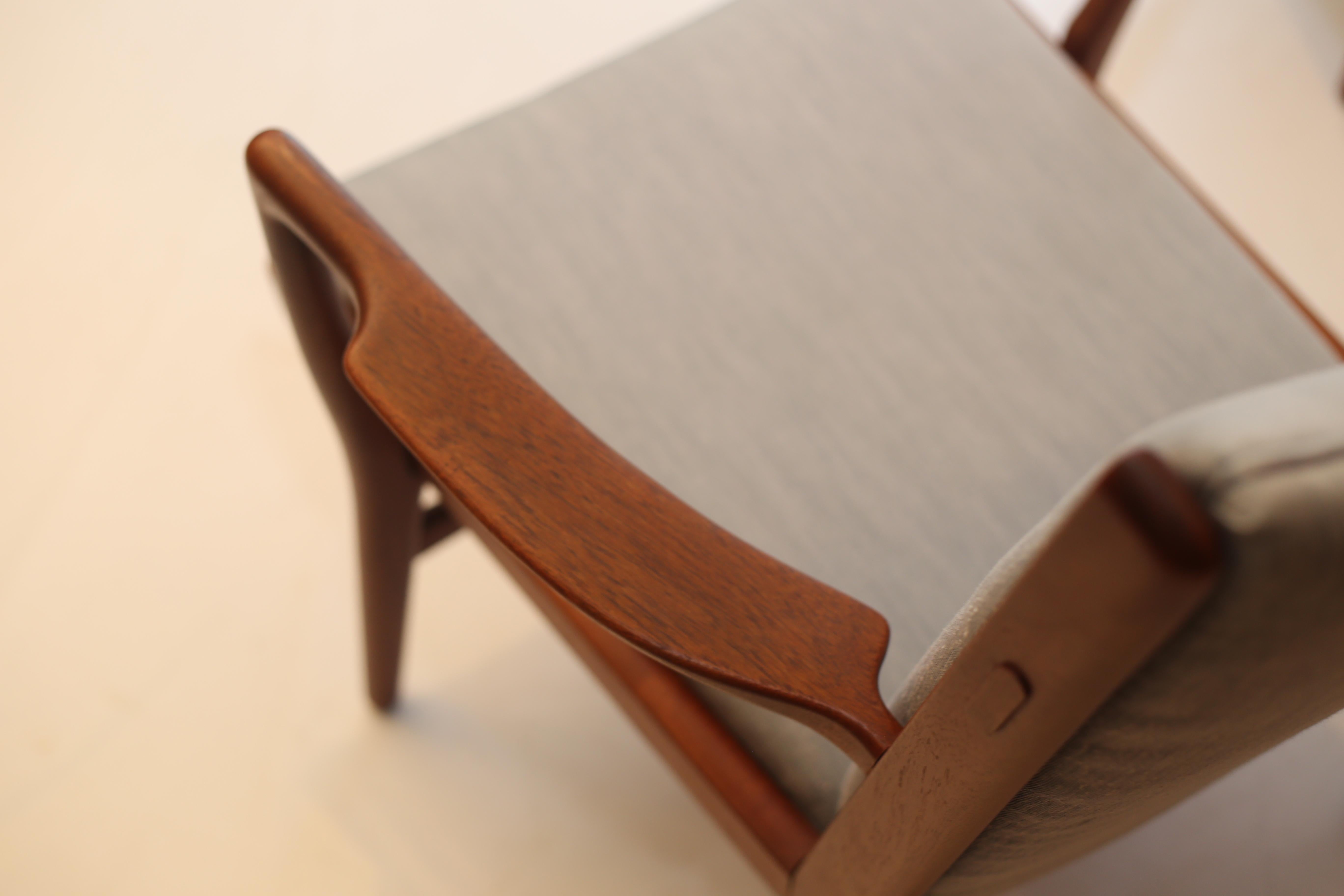 Mid-Century Modern Original Hans Wegner for AP Stolen AP16 Lounge Chairs in Teak and Blue Wool