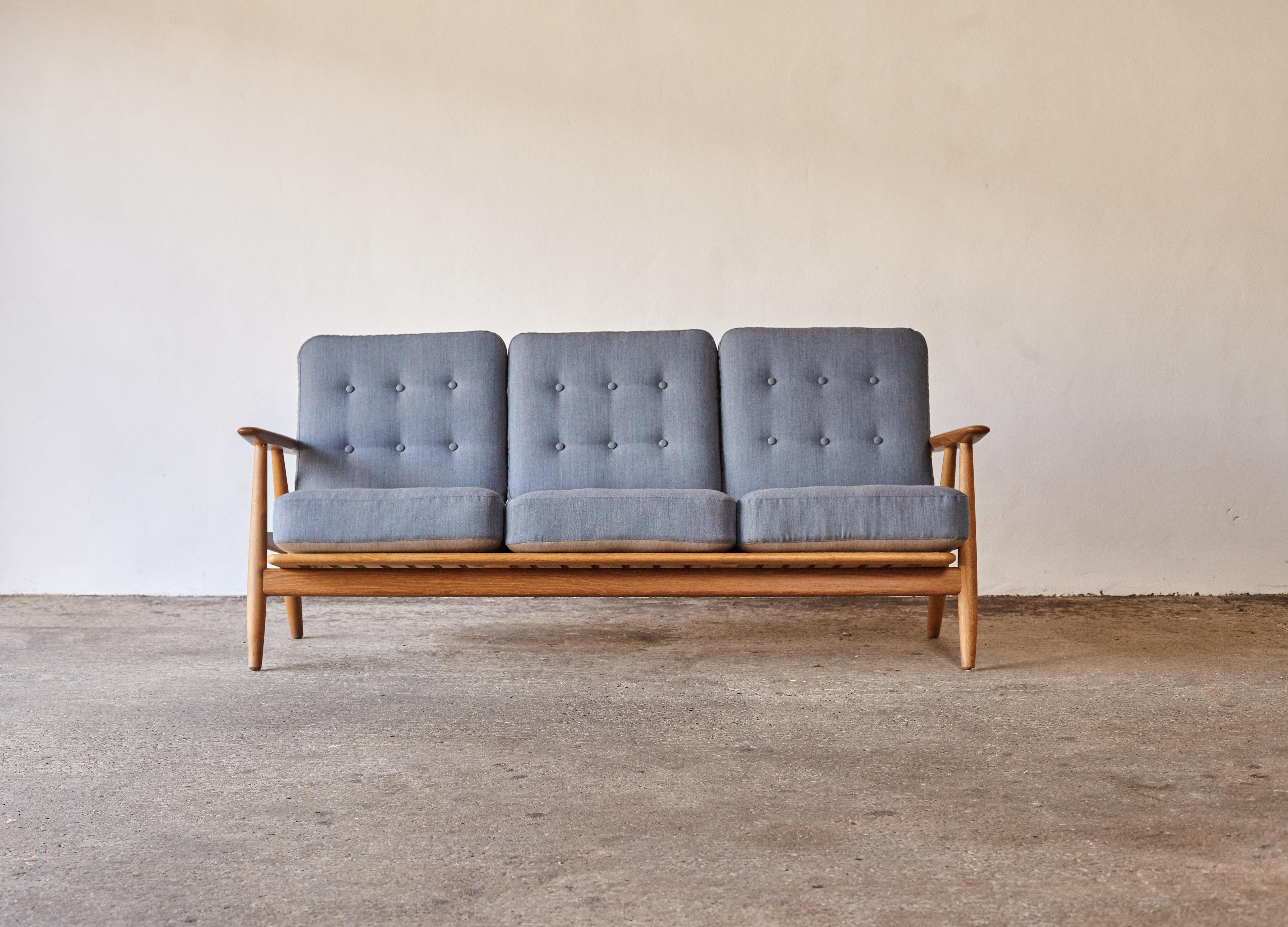 hans wegner sofa