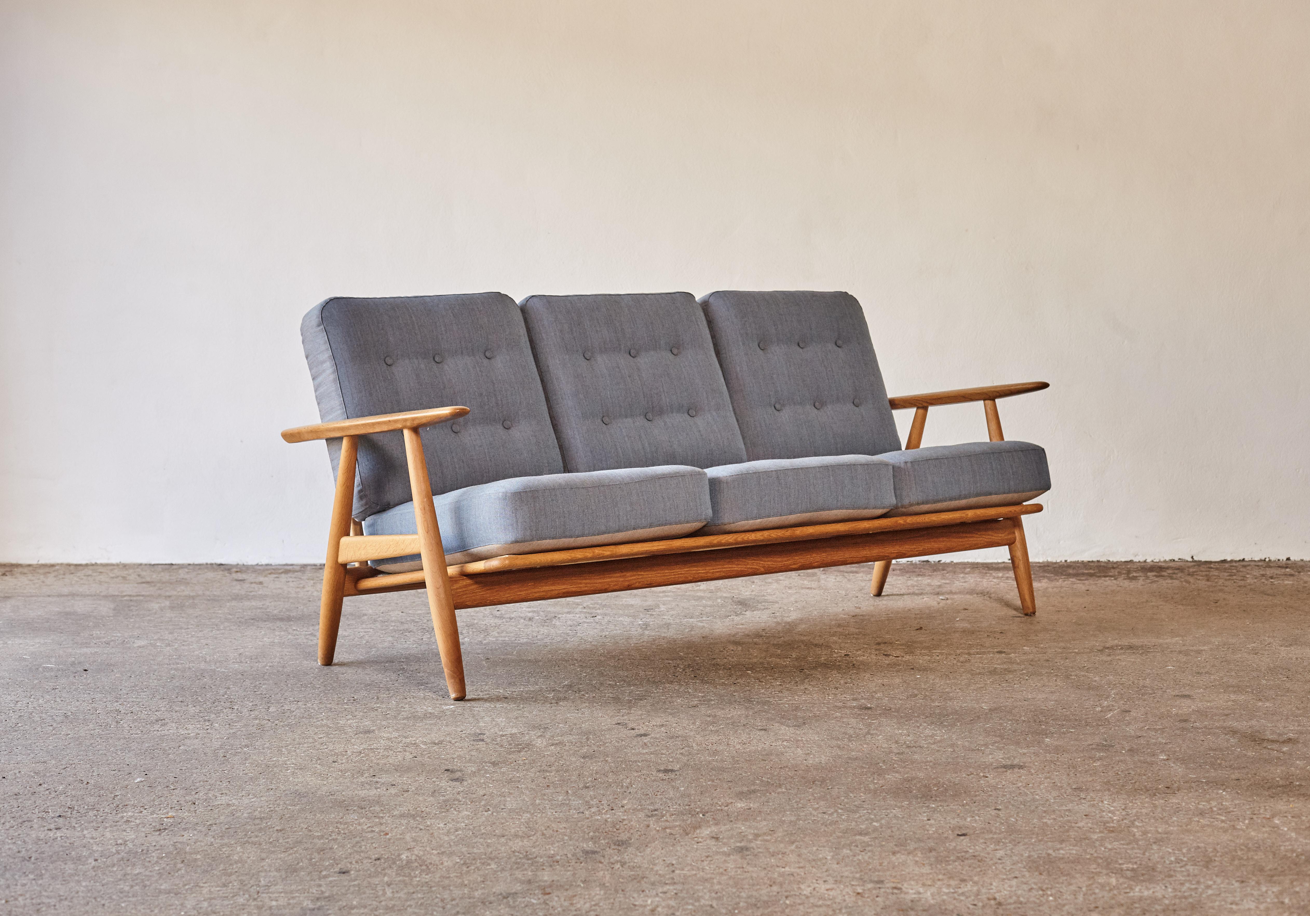 Mid-Century Modern Original Hans Wegner GE-240 Cigar Sofa, Denmark, 1960s