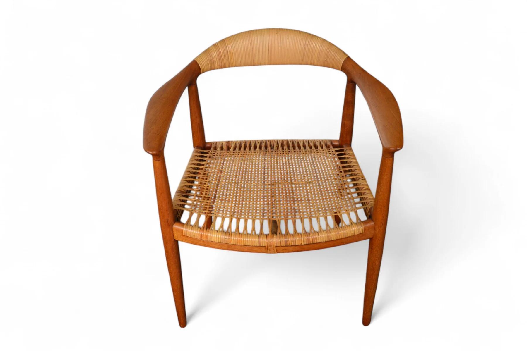 Mid-Century moderno Sedia rotonda originale Hans Wegner Jh-501 in Teak + Cane in vendita