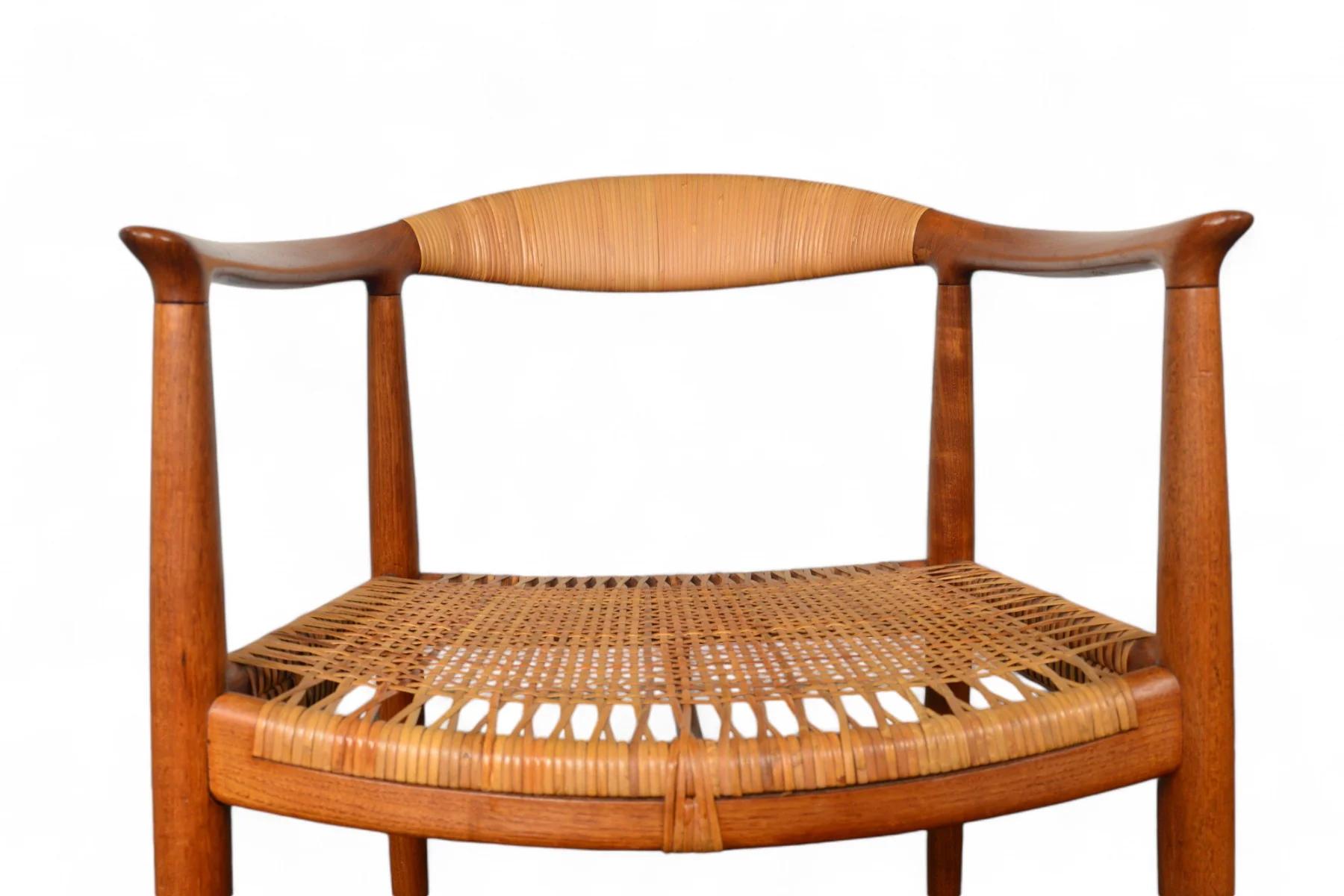 Danese Sedia rotonda originale Hans Wegner Jh-501 in Teak + Cane in vendita