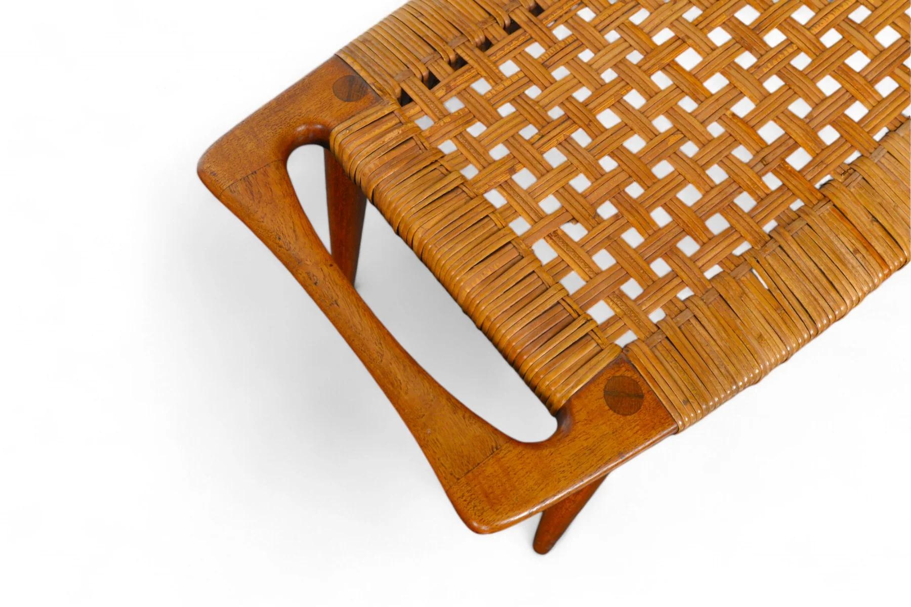 Original Hans Wegner Jh-539 Stool in Teak + Cane For Sale 2