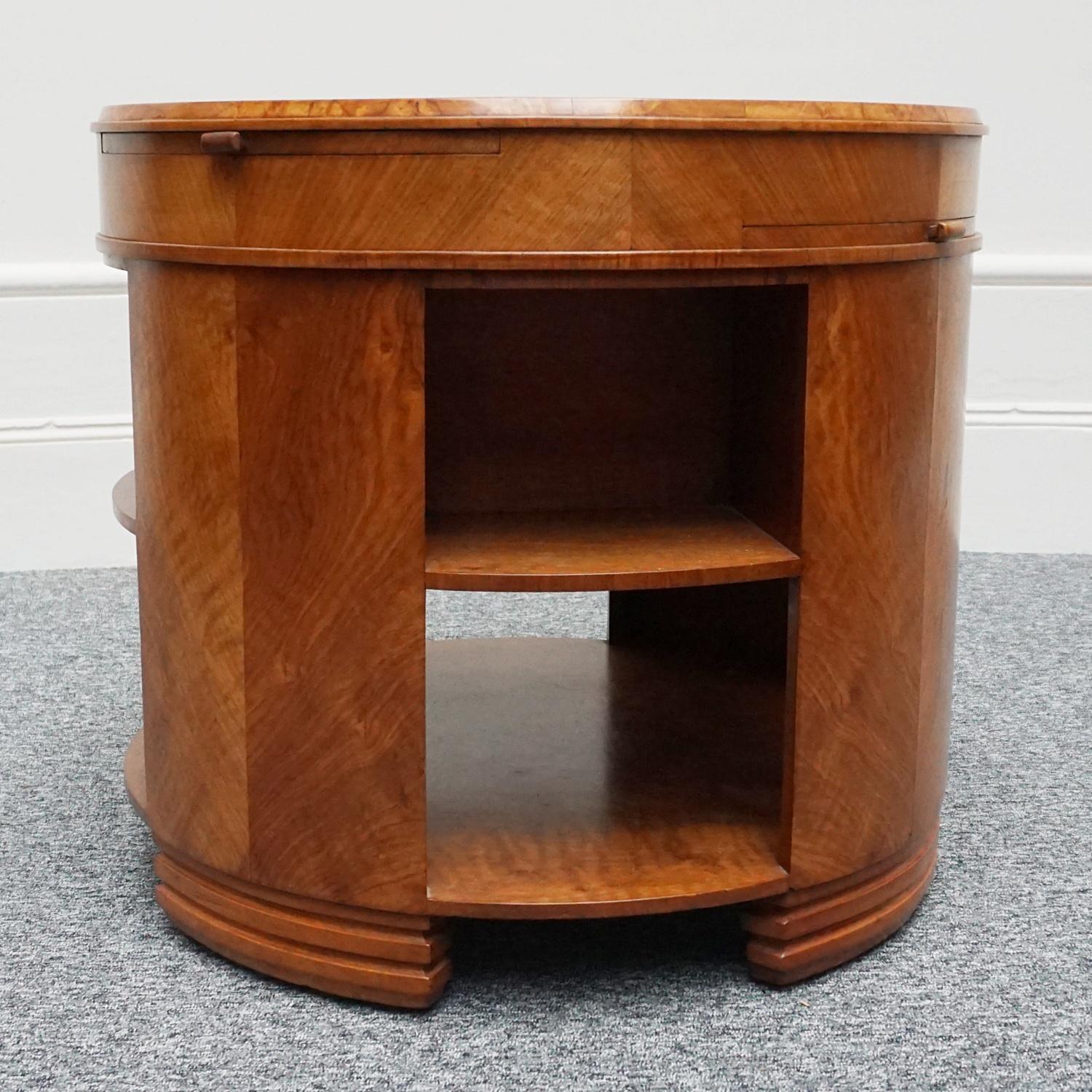 Original Heal's of London Walnut and Karelian Birch Library/Side Table C 1930 In Good Condition In Forest Row, East Sussex