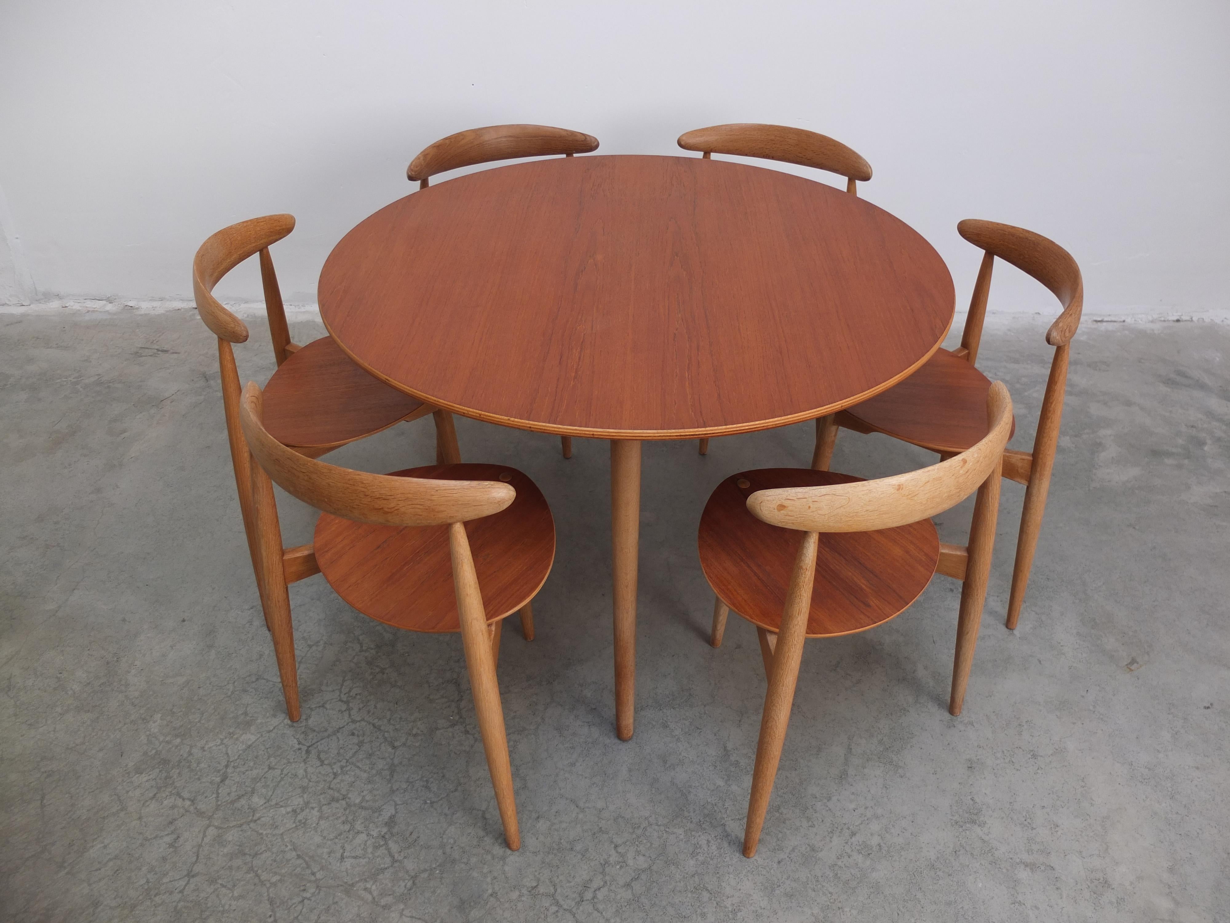 Original 'Heart' Dining Set by Hans Wegner for Fritz Hansen, 1952 7