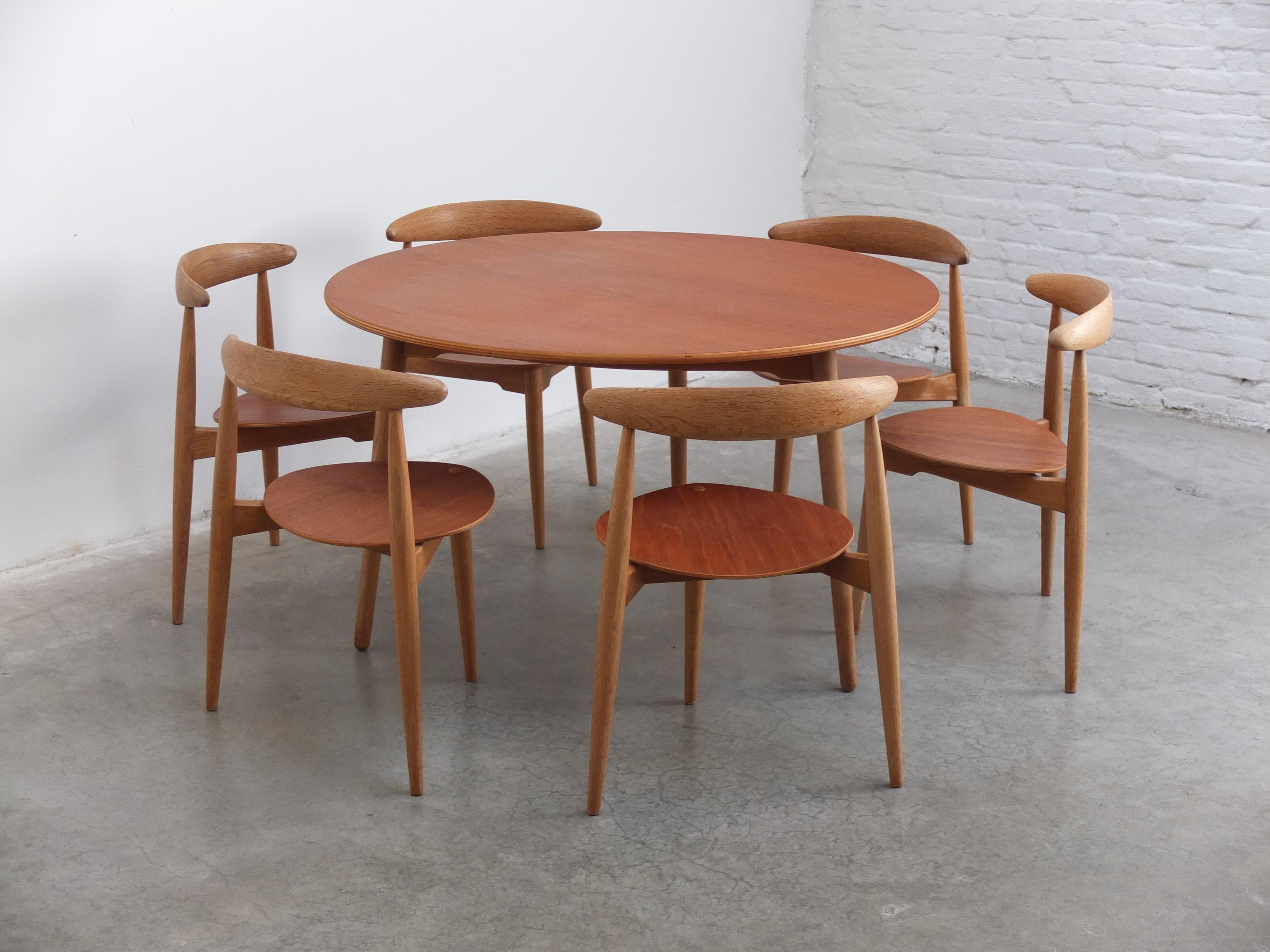 Scandinavian Modern Original 'Heart' Dining Set by Hans Wegner for Fritz Hansen, 1952