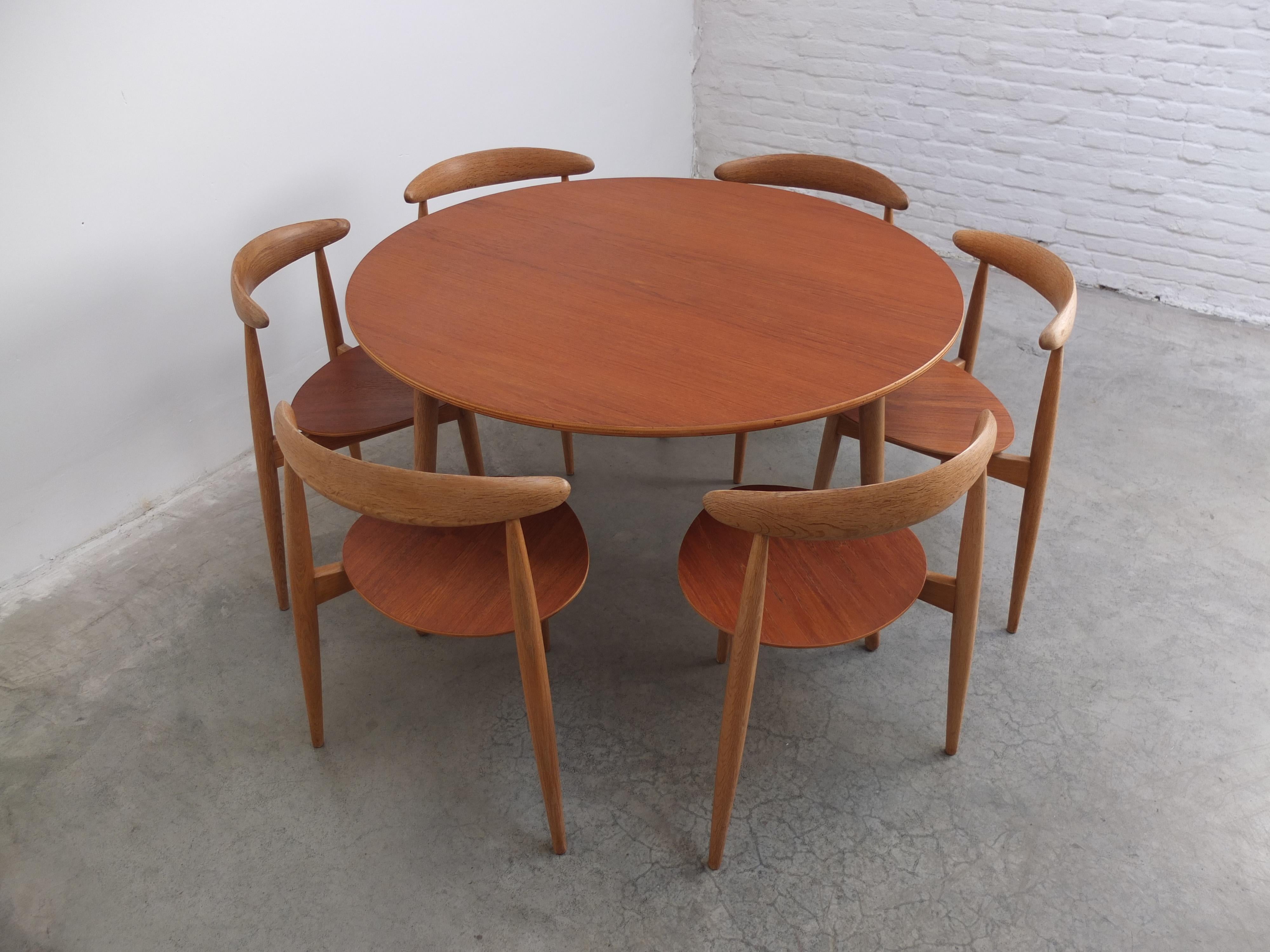 Oak Original 'Heart' Dining Set by Hans Wegner for Fritz Hansen, 1952