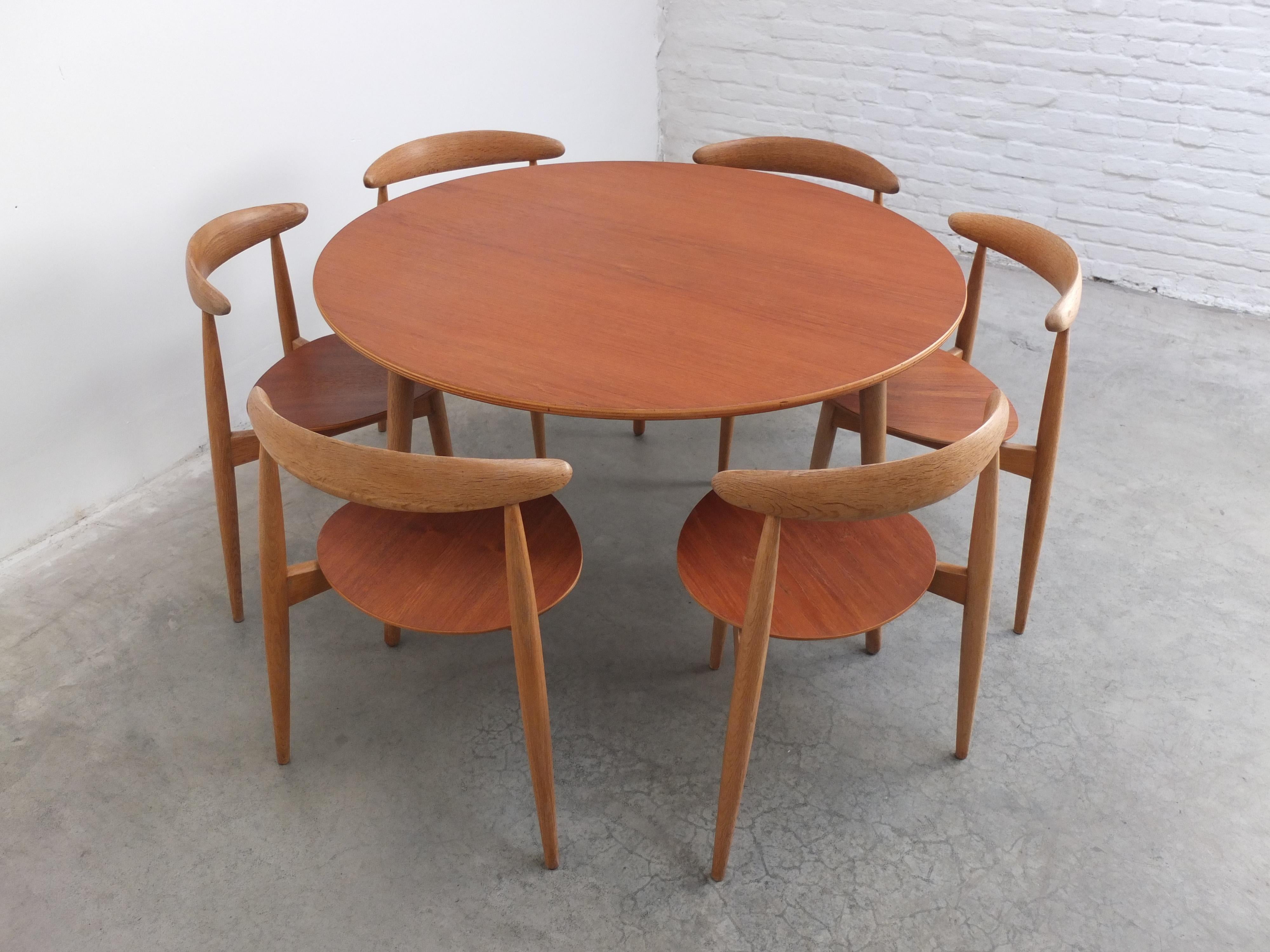 Original 'Heart' Dining Set by Hans Wegner for Fritz Hansen, 1952 1