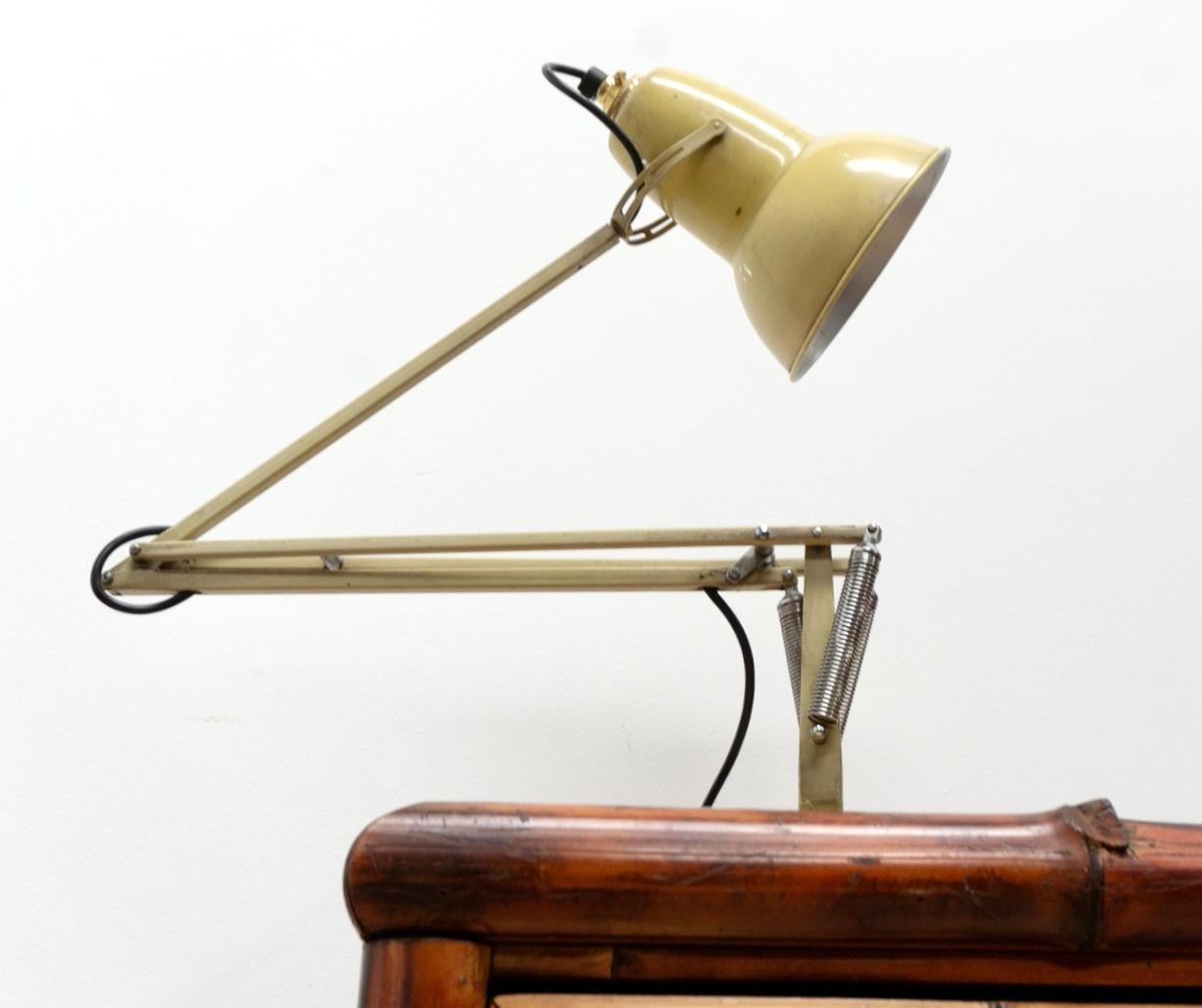 Original Herbert Terry Anglepoise Industrial Desk Lamp Model 1227 In Good Condition For Sale In Blackpool, GB