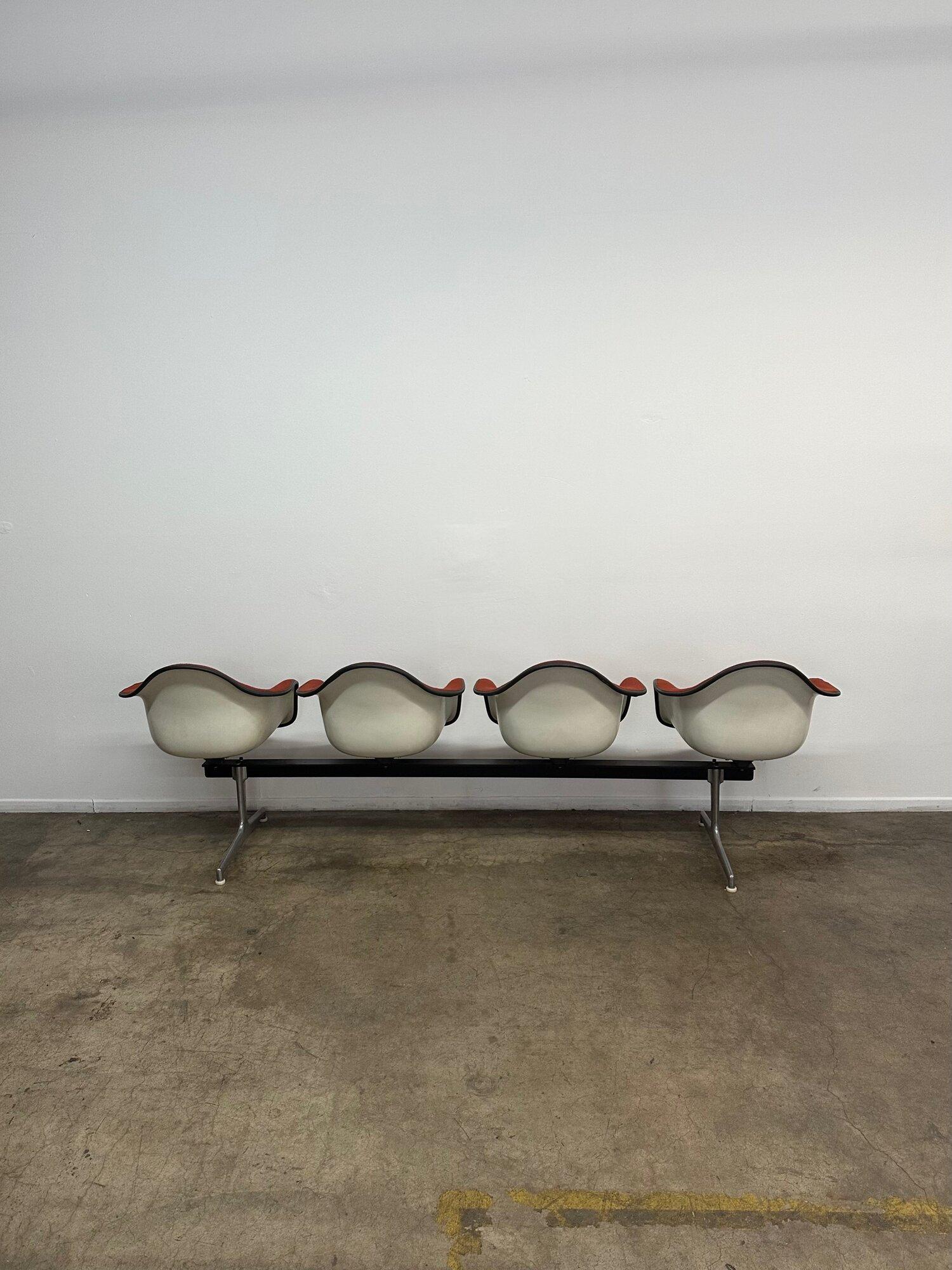 Original Herman Miller Fiberglass Tandem Bench In Good Condition In Los Angeles, CA