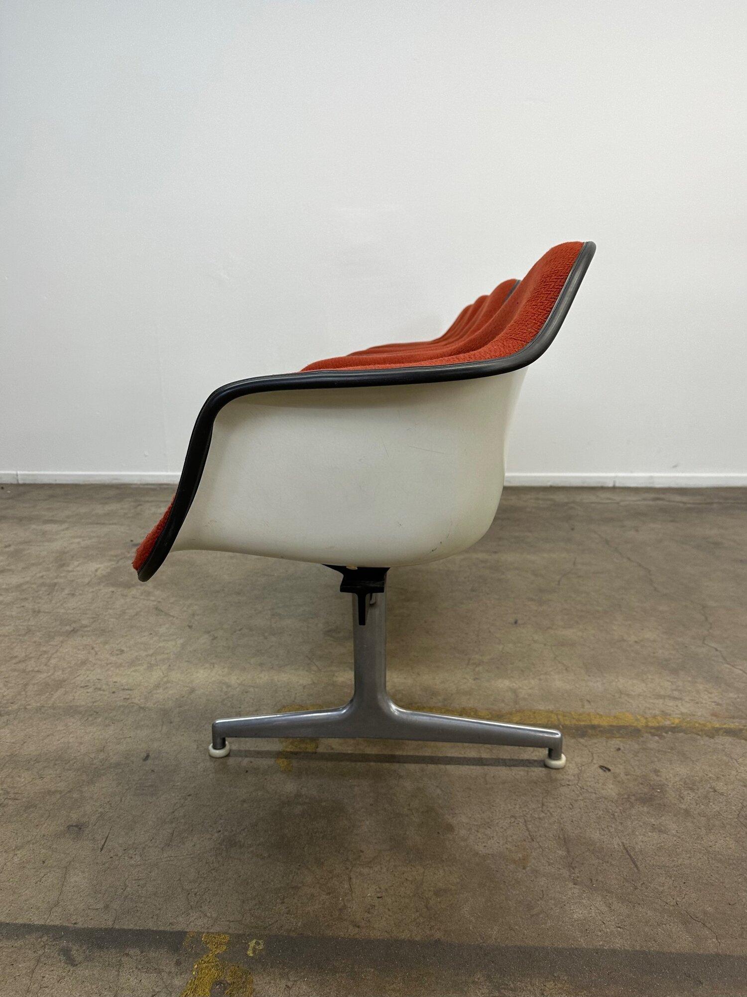 Late 20th Century Original Herman Miller Fiberglass Tandem Bench