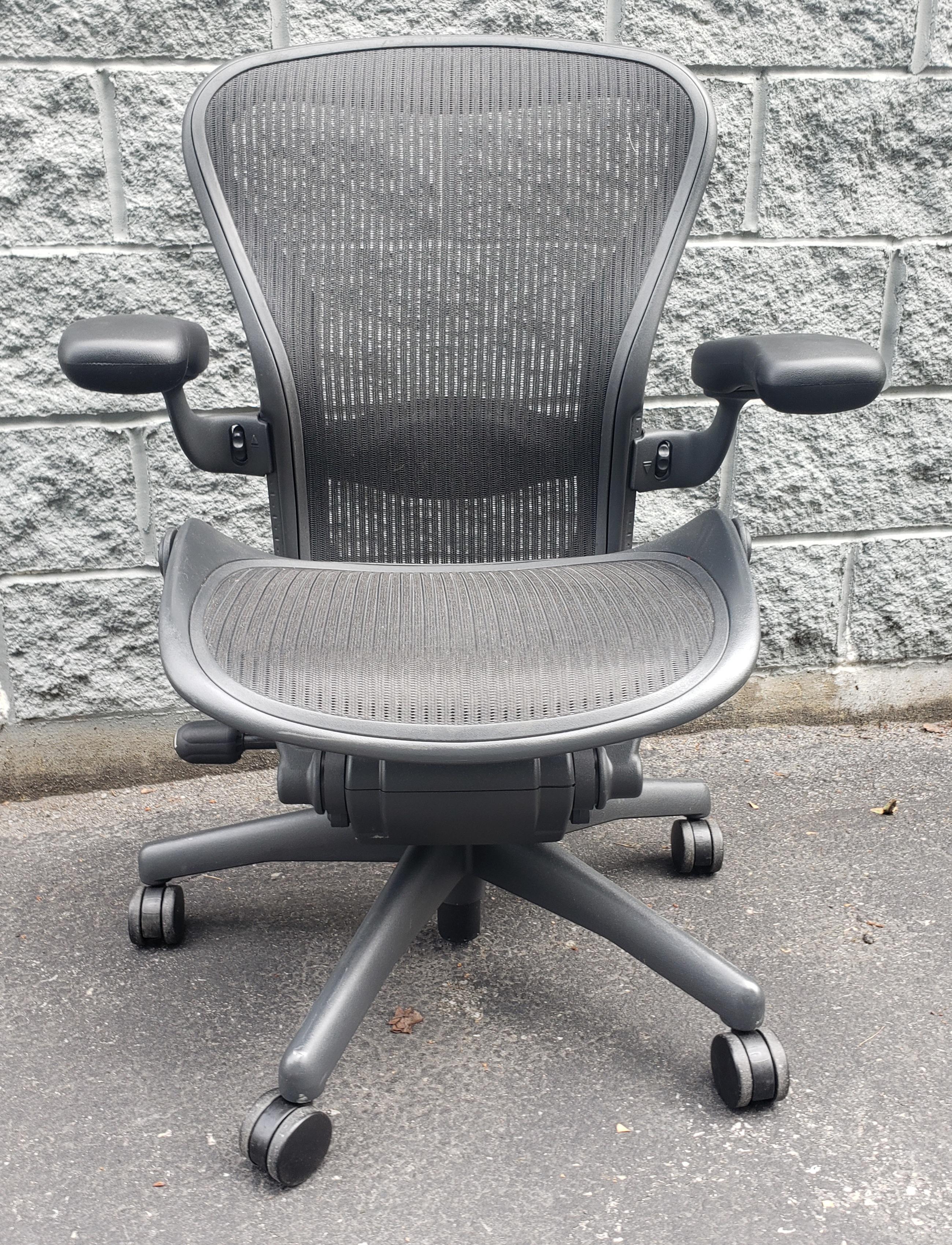 Modern Original Herman Miller Fully Adjustable Classic Aeron Chair For Sale