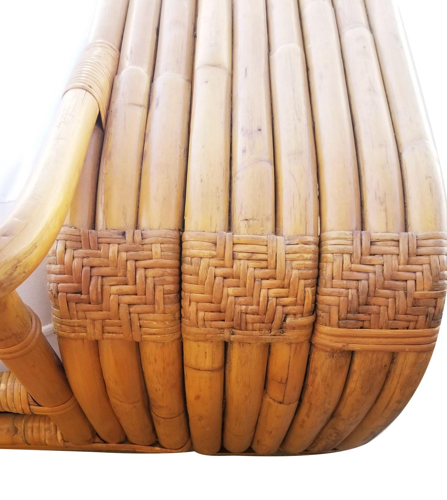 Original Historic Hand Made 9 Strand Square Pretzel Rattan Sofa By Paul T Frankl en vente 4
