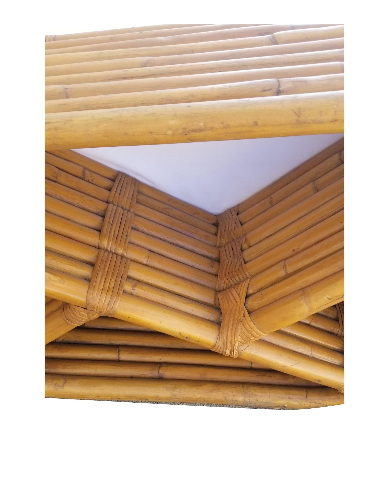 Original Historic Hand Made 9 Strand Square Pretzel Rattan Sofa By Paul T Frankl en vente 5
