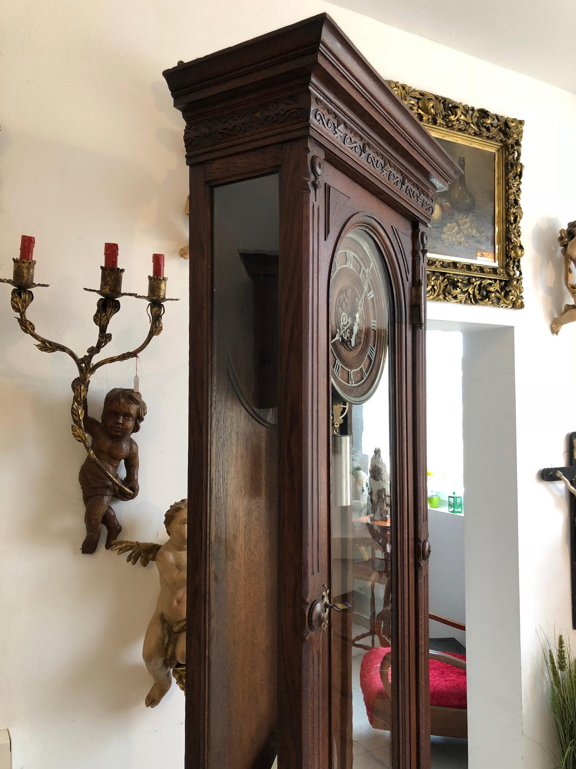 wind up wall clock with pendulum
