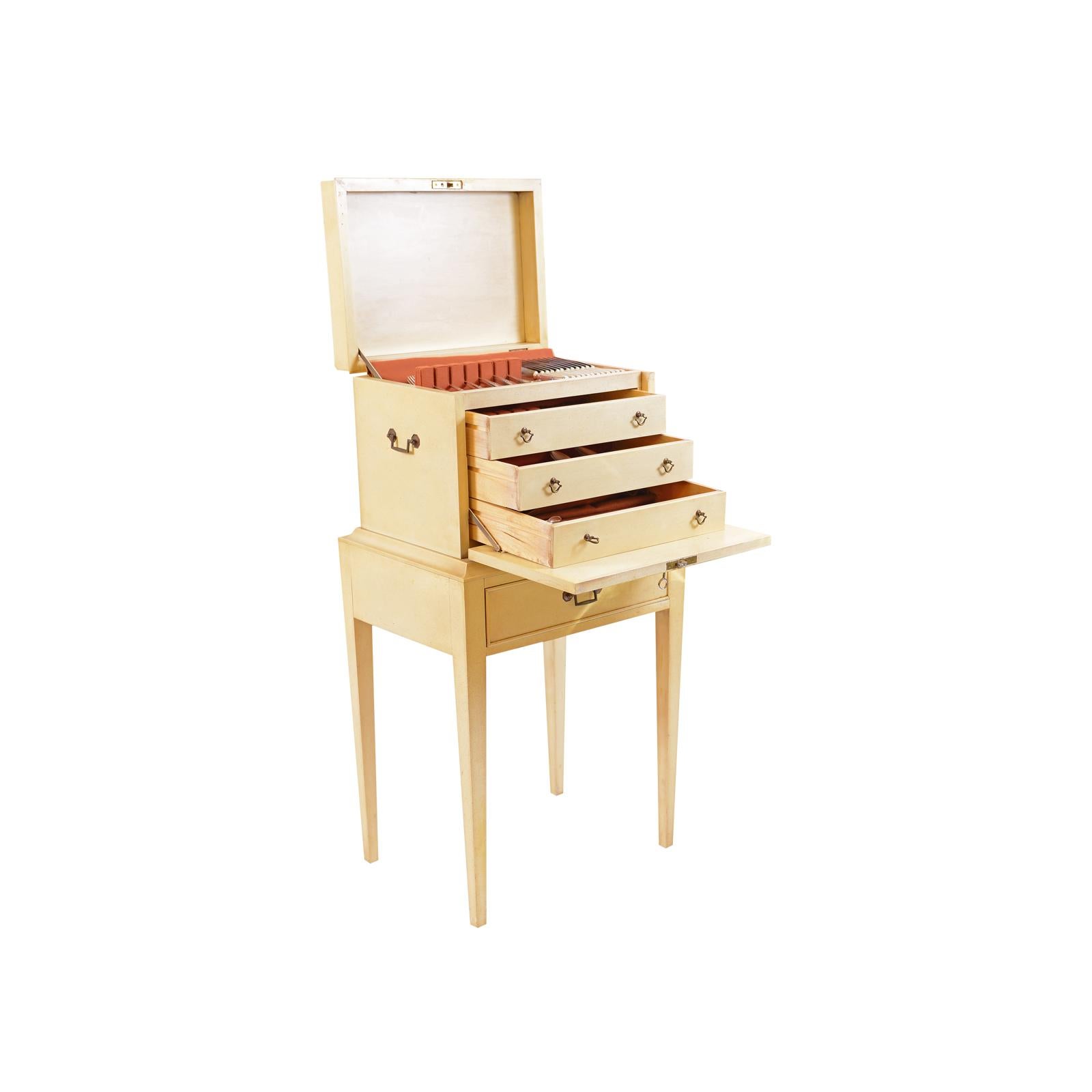 Original Hollywood Art Deco Mid-Century Modern Regency Wooden Flatware Chest In Good Condition For Sale In Vienna, AT